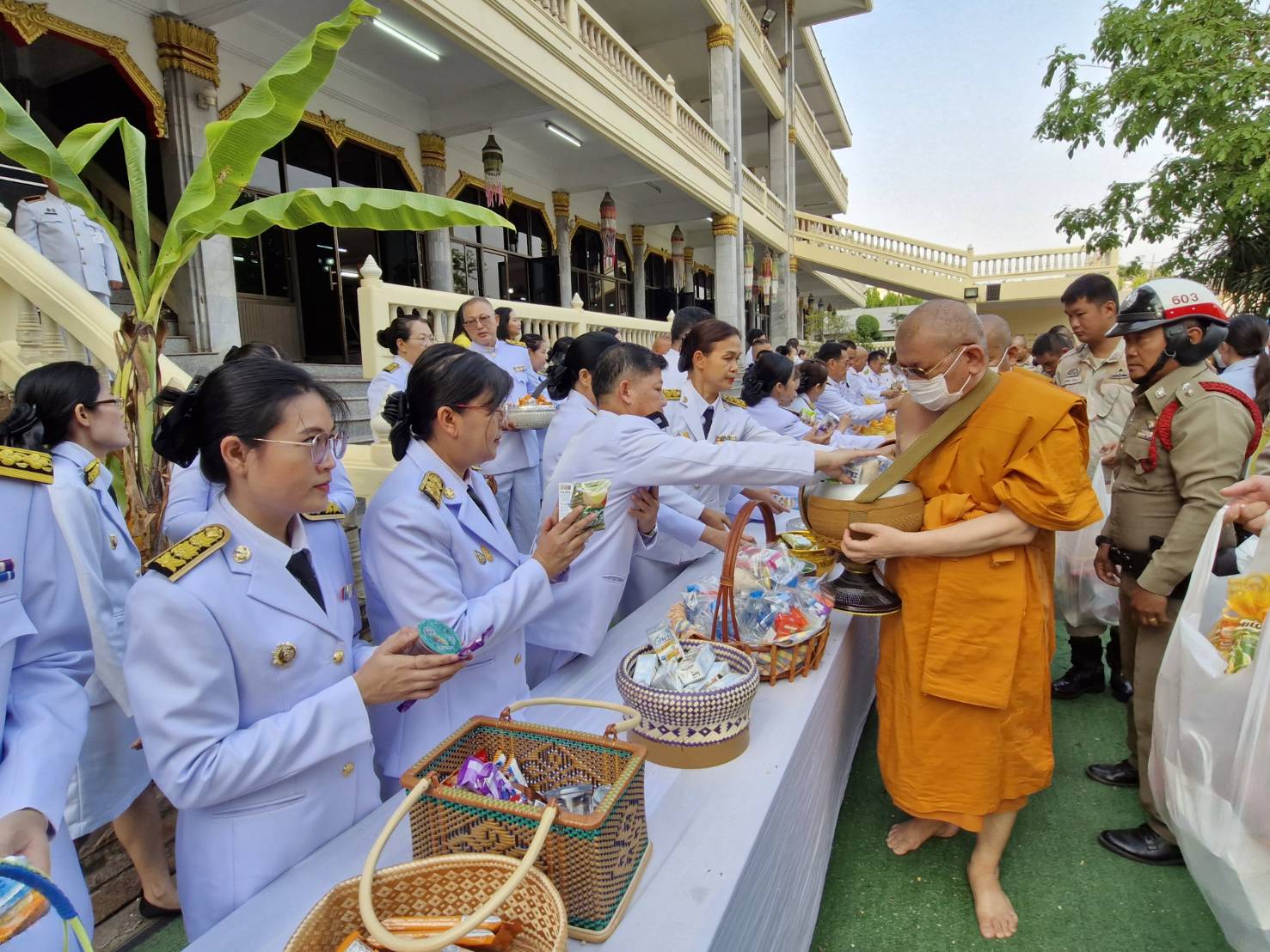 พช.หนองคาย ร่วมพิธีทำบุญตักบาตรถวายพระราชกุศล เนื่องในวันคล้ายวันประสูติ สมเด็จพระเจ้าลูกยาเธอ เจ้าฟ้าทีปังกรรัศมีโชติฯ 29 เมษายน 2567