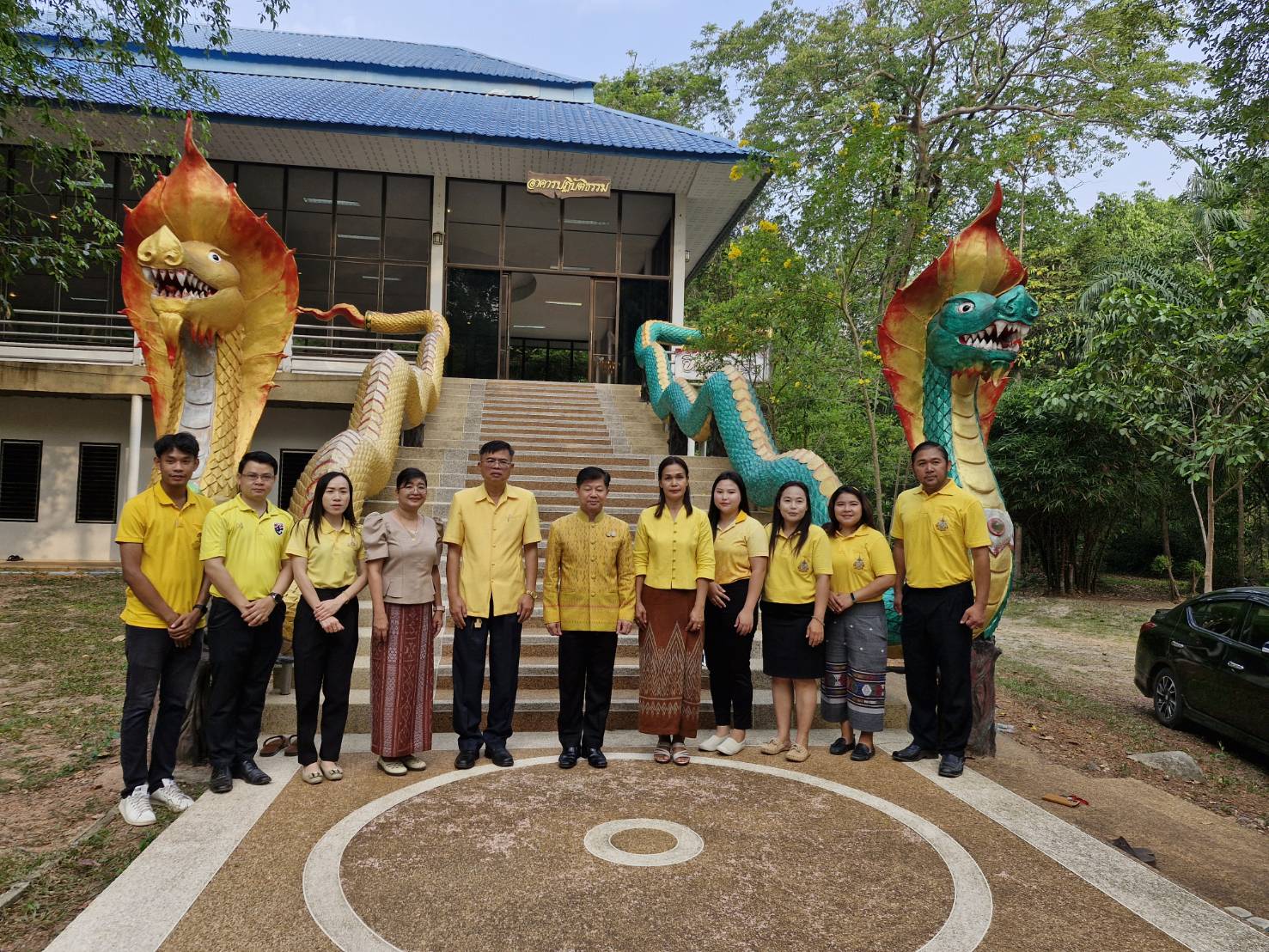 พช.หนองคาย : พิธีทำบุญตักบาตรและถวายภัตตาหาร โครงการบรรพชาสามเณรภาคฤดูร้อน เฉลิมพระเกียรติพระบาทสมเด็จพระเจ้าอยู่หัว เนื่องในโอกาสมหามงคลเฉลิมพระชนมพรรษา 6 รอบ 28 กรกฎาคม 2567