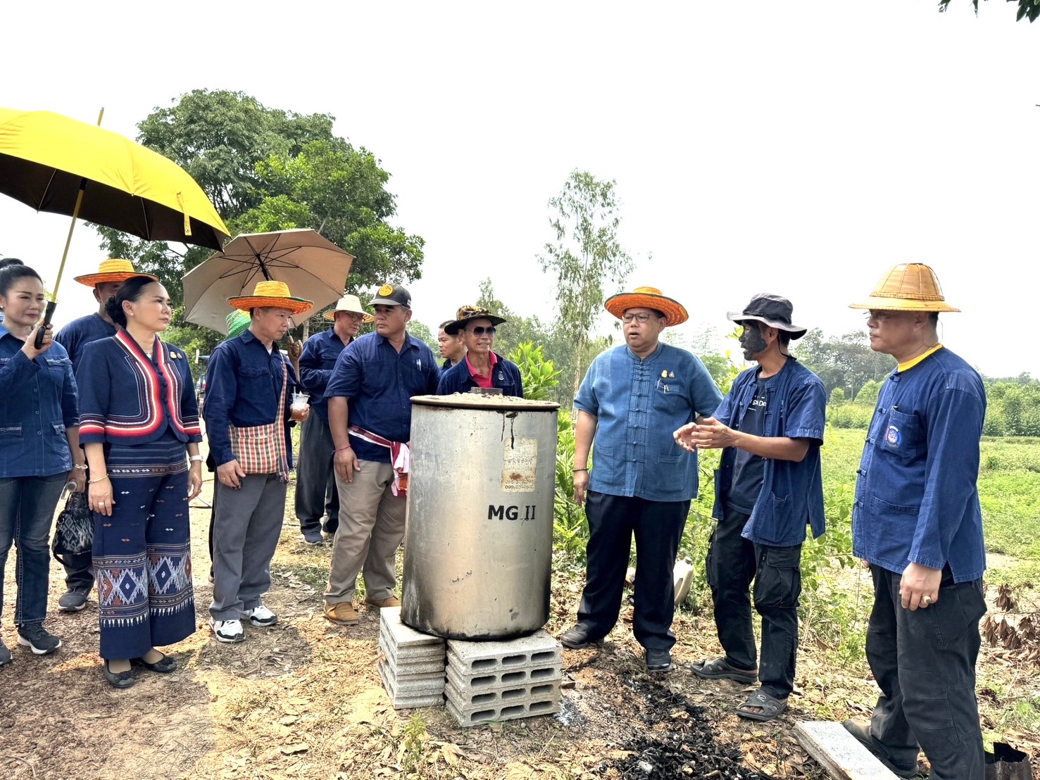 พช.หนองคาย น้อมนำหลักปรัชญาของเศรษฐกิจพอเพียงผ่านการดำเนินโครงการเฉลิมพระเกียรติพระบาทสมเด็จพระเจ้าอยู่หัว เนื่องในโอกาสมหามงคลเฉลิมพระชนมพรรษา 6 รอบ 28 กรกฎาคม 2567 ณ ศูนย์เรียนรู้ “โคก หนอง นา โมเดล” อำเภอท่าบ่อ