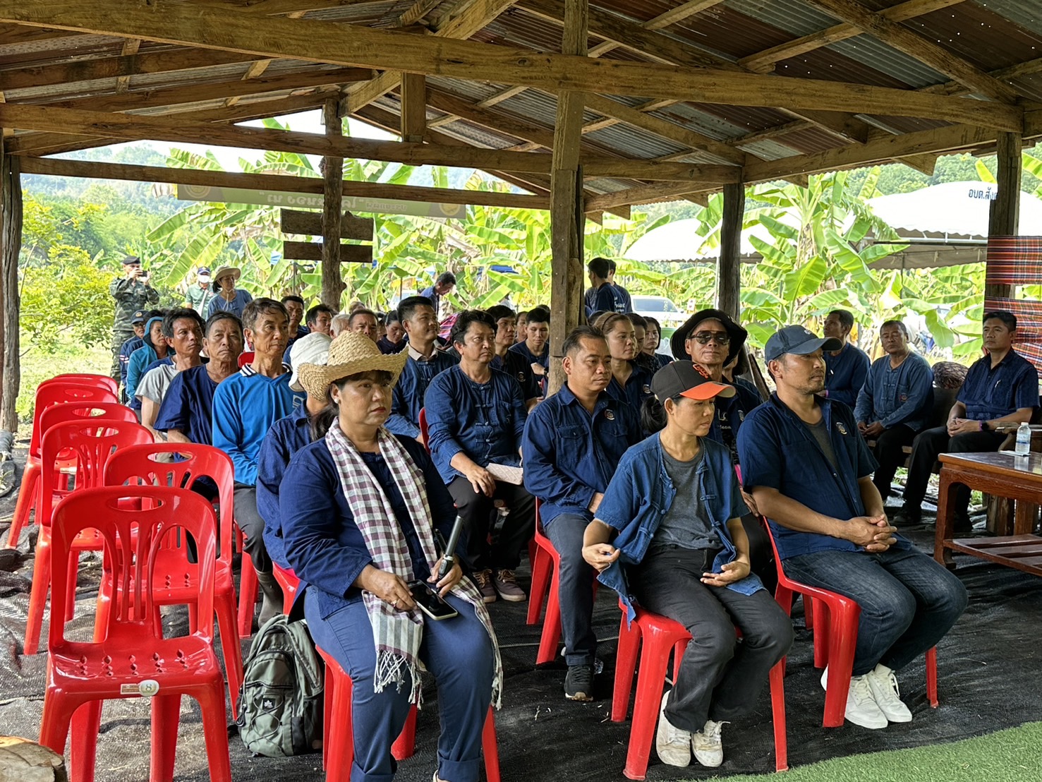 พช.หนองคาย น้อมนำหลักปรัชญาของเศรษฐกิจพอเพียงผ่านการดำเนินโครงการเฉลิมพระเกียรติพระบาทสมเด็จพระเจ้าอยู่หัว เนื่องในโอกาสมหามงคลเฉลิมพระชนมพรรษา 6 รอบ 28 กรกฎาคม 2567 ณ ศูนย์เรียนรู้ “โคก หนอง นา โมเดล” อำเภอสังคม