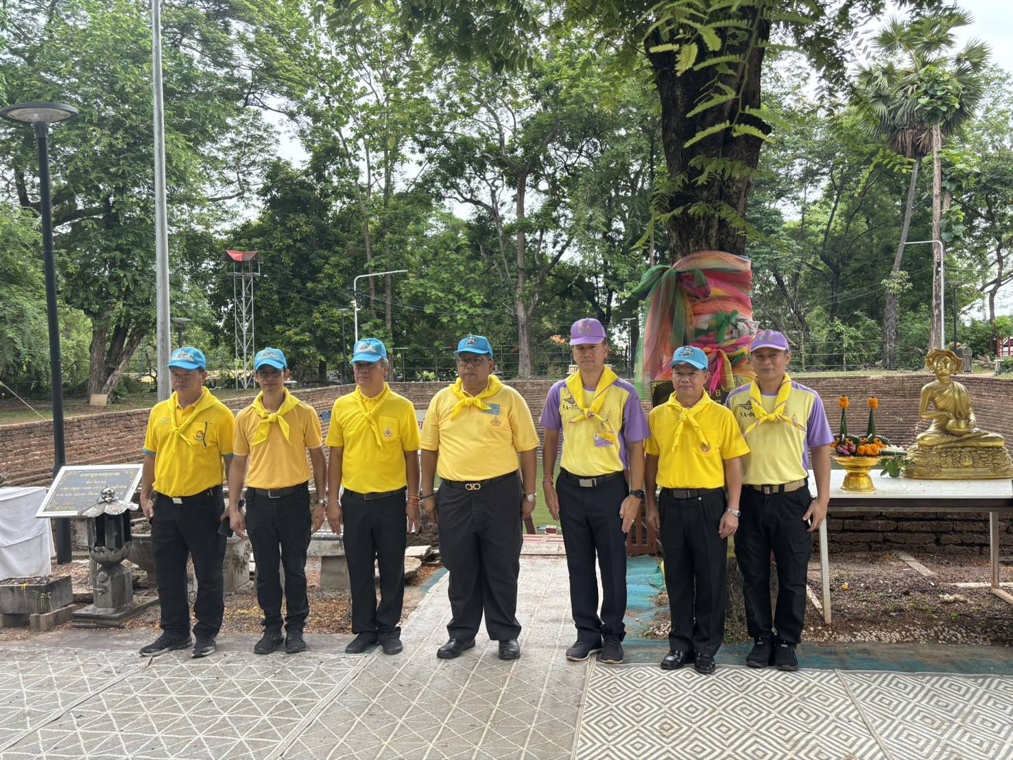 พช.หนองคาย ร่วมกิจกรรมจิตอาสาพัฒนาเนื่องในวันเฉลิมพระชนมพรรษาสมเด็จพระนางเจ้าฯ พระบรมราชินี “กิจกรรมจิตอาสาพัฒนาสิ่งแวดล้อมและบำเพ็ญสาธารณประโยชน์”