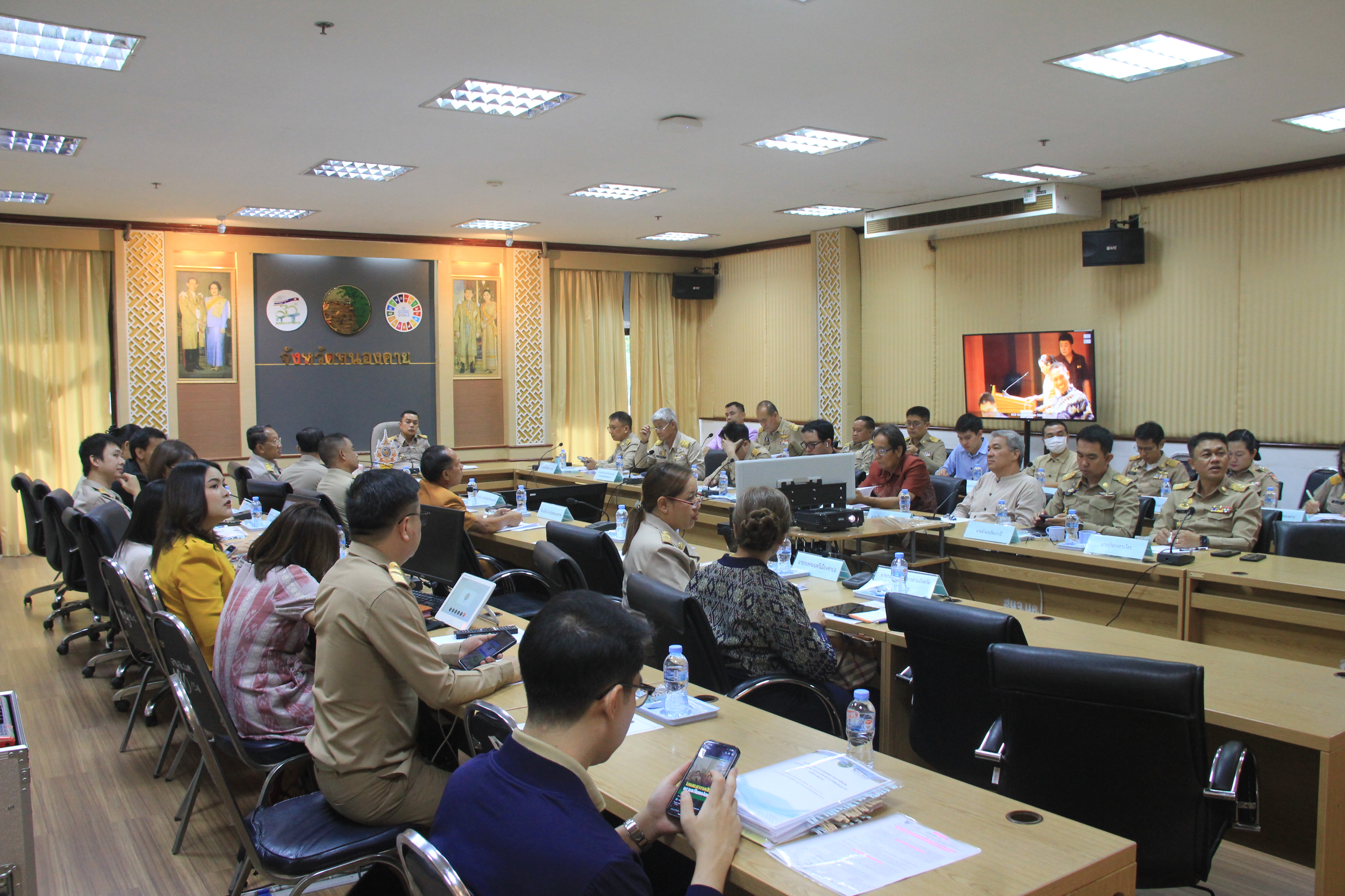 พช.หนองคาย ร่วมการประชุมขับเคลื่อนและติดตามนโยบายของรัฐบาล และภารกิจสำคัญของปลัดกระทรวงมหาดไทย ประจำปีงบประมาณ พ.ศ.2567 (เดือนพฤษภาคม 2567) ผ่านระบบวีดิทัศน์ทางไกล (VCS)