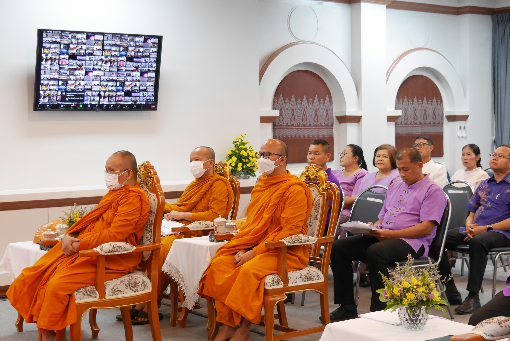 พช.หนองคาย ร่วมพิธีเจริญพระพุทธมนต์ เจริญจิตตภาวนา ถวายพระพรชัยมงคลแด่ สมเด็จพระนางเจ้าฯ พระบรมราชินี เนื่องในโอกาสวันเฉลิมพระชนมพรรษา (3 มิถุนายน พ.ศ. 2567) ผ่านสื่ออิเล็กทรอนิกส์ออนไลน์
