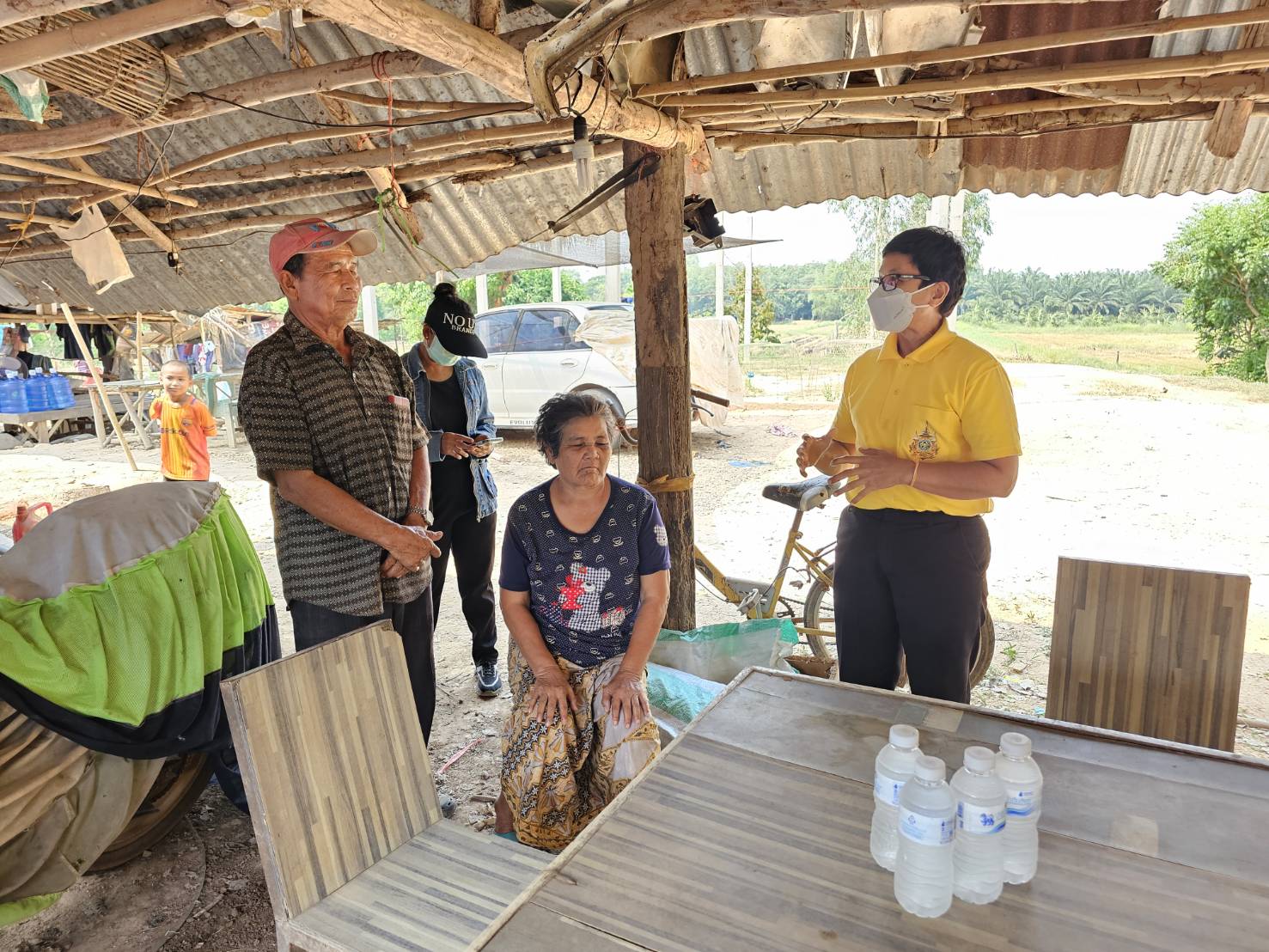 พช.หนองคาย ลงพื้นที่จัดเก็บข้อมูลครัวเรือนที่ขอรับการสนับสนุนวัสดุอุปกรณ์ ภายใต้บันทึกข้อตกลงความร่วมมือในการแก้ไขปัญหาความยากจนเชิงบูรณาการ ระหว่าง กรมการพัฒนาชุมชน กระทรวงมหาดไทย กับ มูลนิธิป่อเต็กตึ๊ง