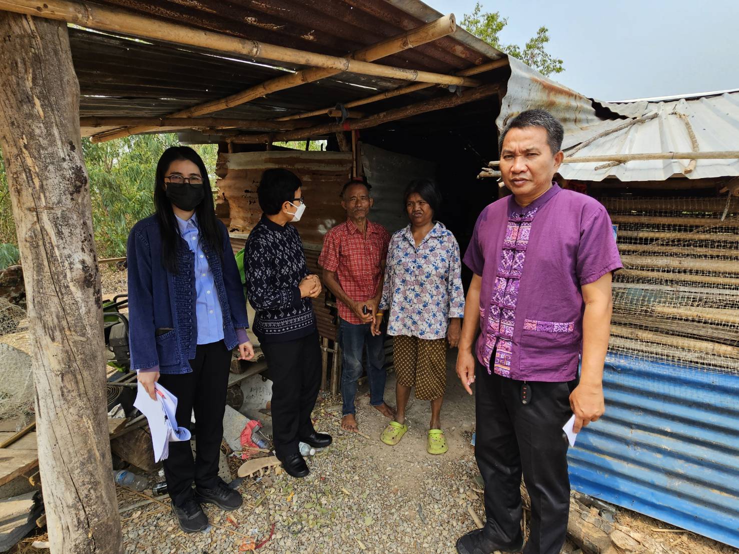 พช.หนองคาย ลงพื้นที่จัดเก็บข้อมูลครัวเรือนที่ขอรับการสนับสนุนวัสดุอุปกรณ์ ภายใต้บันทึกข้อตกลงความร่วมมือในการแก้ไขปัญหาความยากจนเชิงบูรณาการ ระหว่าง กรมการพัฒนาชุมชนกระทรวงมหาดไทย กับ มูลนิธิป่อเต็กตึ๊ง