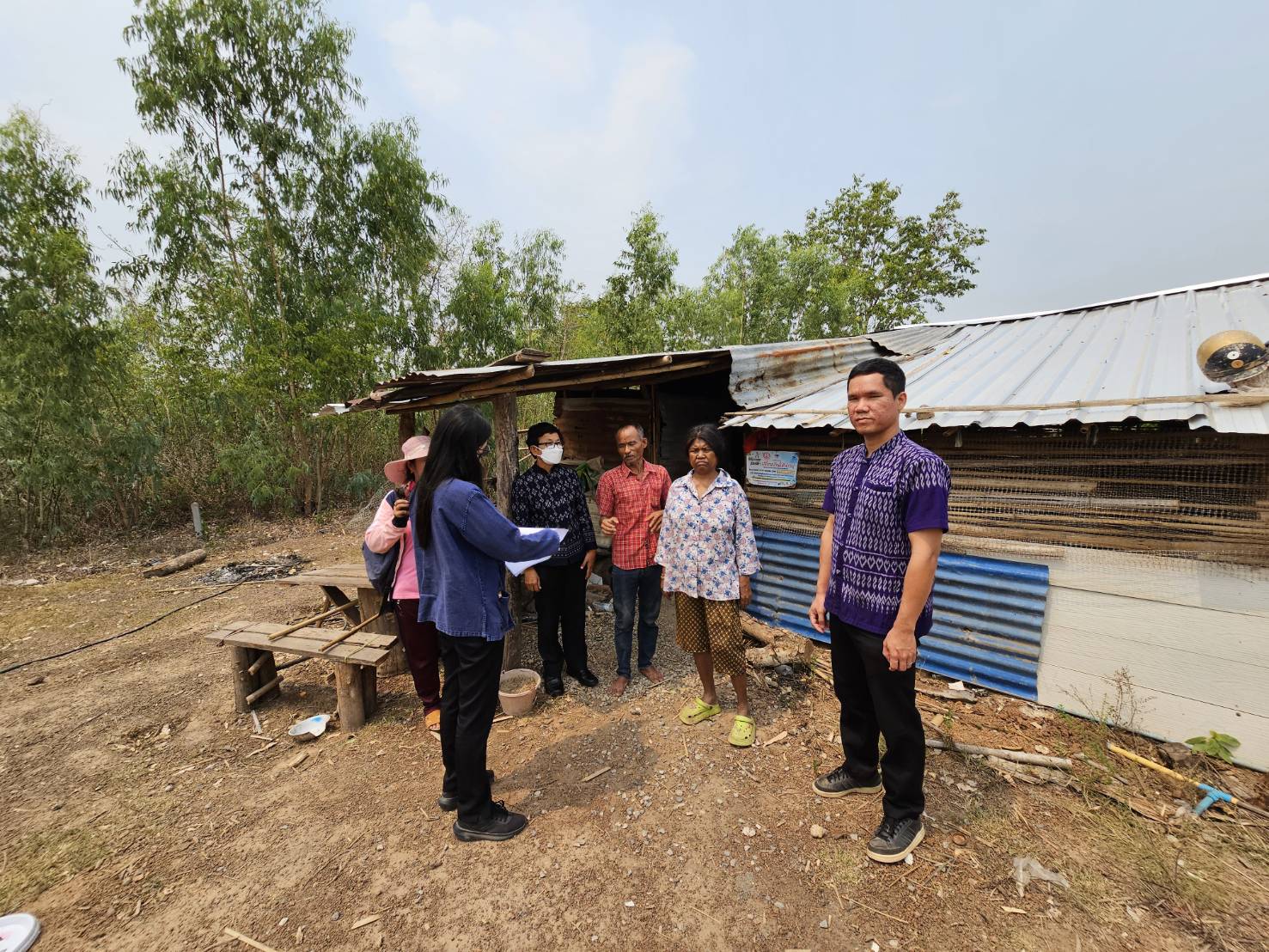 พช.หนองคาย ลงพื้นที่จัดเก็บข้อมูลครัวเรือนที่ขอรับการสนับสนุนวัสดุอุปกรณ์ ภายใต้บันทึกข้อตกลงความร่วมมือในการแก้ไขปัญหาความยากจนเชิงบูรณาการ ระหว่าง กรมการพัฒนาชุมชนกระทรวงมหาดไทย กับ มูลนิธิป่อเต็กตึ๊ง