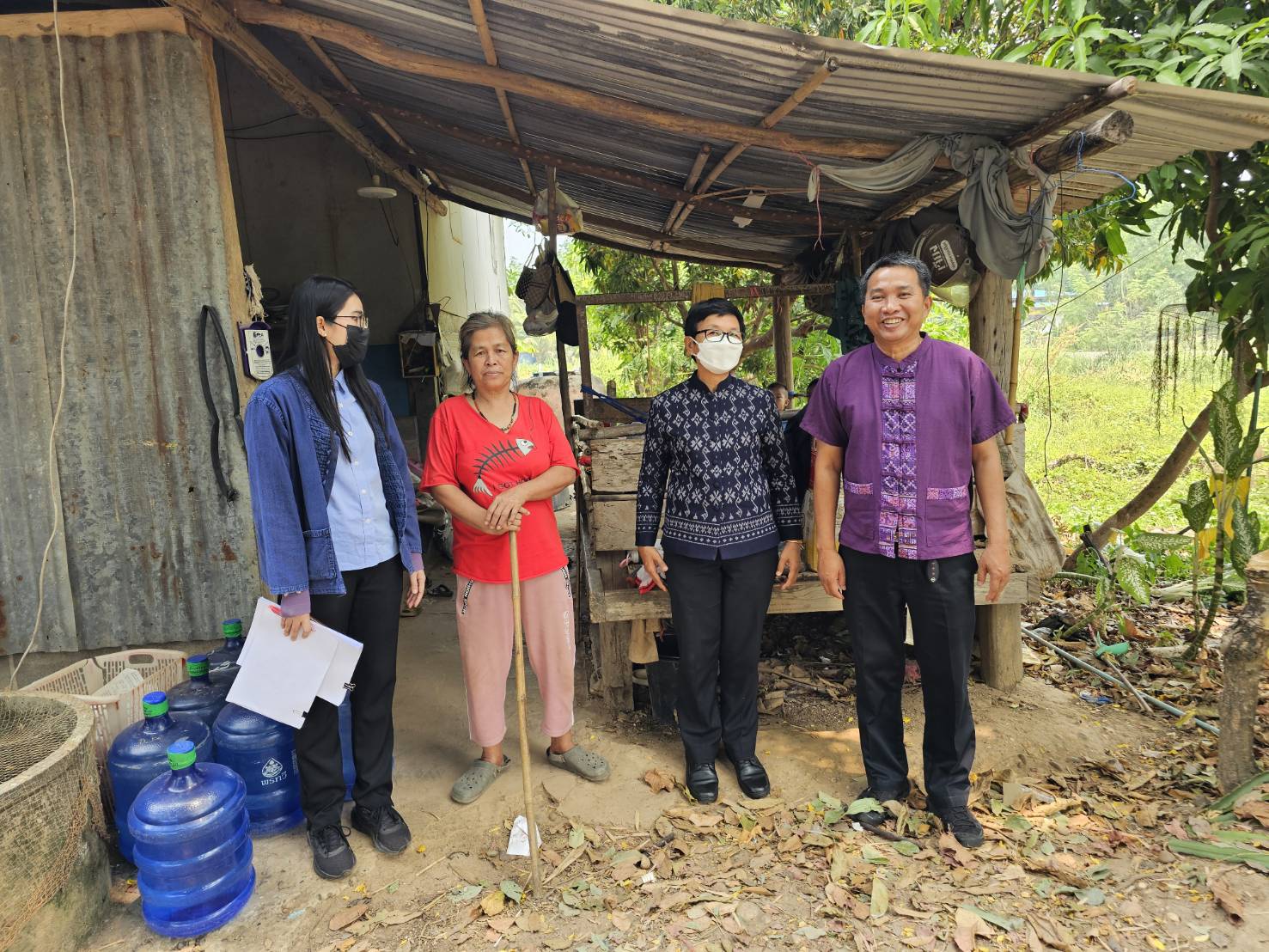 พช.หนองคาย ลงพื้นที่จัดเก็บข้อมูลครัวเรือนที่ขอรับการสนับสนุนวัสดุอุปกรณ์ ภายใต้บันทึกข้อตกลงความร่วมมือในการแก้ไขปัญหาความยากจนเชิงบูรณาการ ระหว่าง กรมการพัฒนาชุมชนกระทรวงมหาดไทย กับ มูลนิธิป่อเต็กตึ๊ง