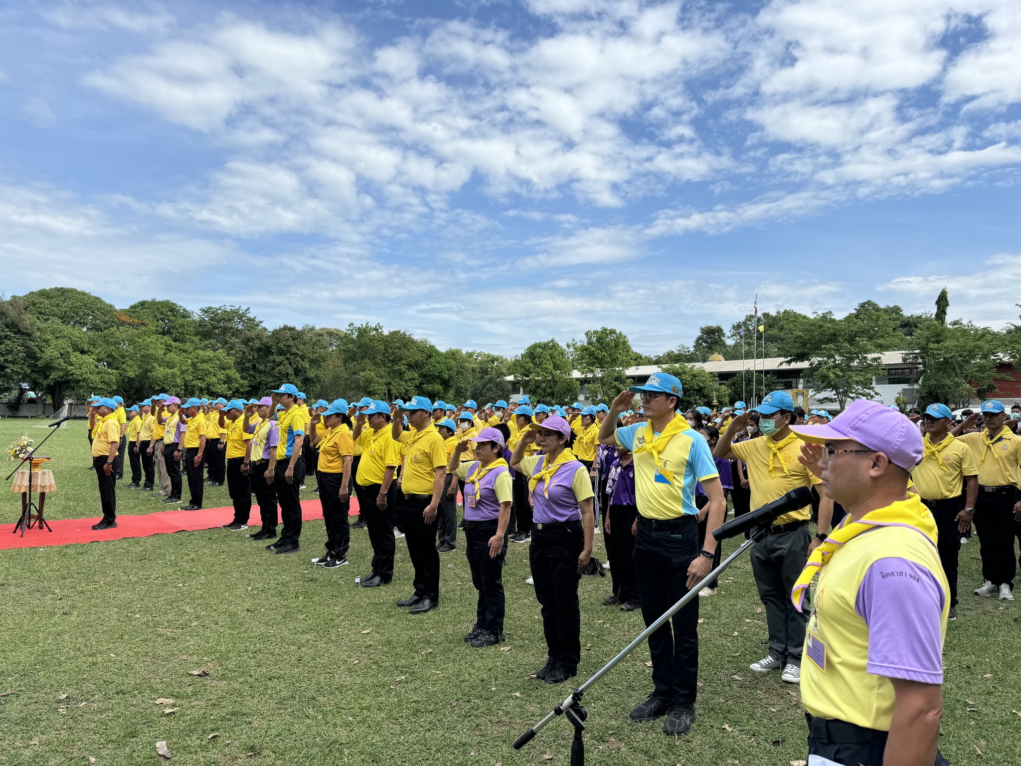 พช.หนองคาย ร่วมกิจกรรมจิตอาสาพัฒนา เนื่องในโอกาสวันพระบาทสมเด็จพระปกเกล้าเจ้าอยู่หัว “กิจกรรมพัฒนาสิ่งแวดล้อมและบำเพ็ญสาธารณประโยชน์”