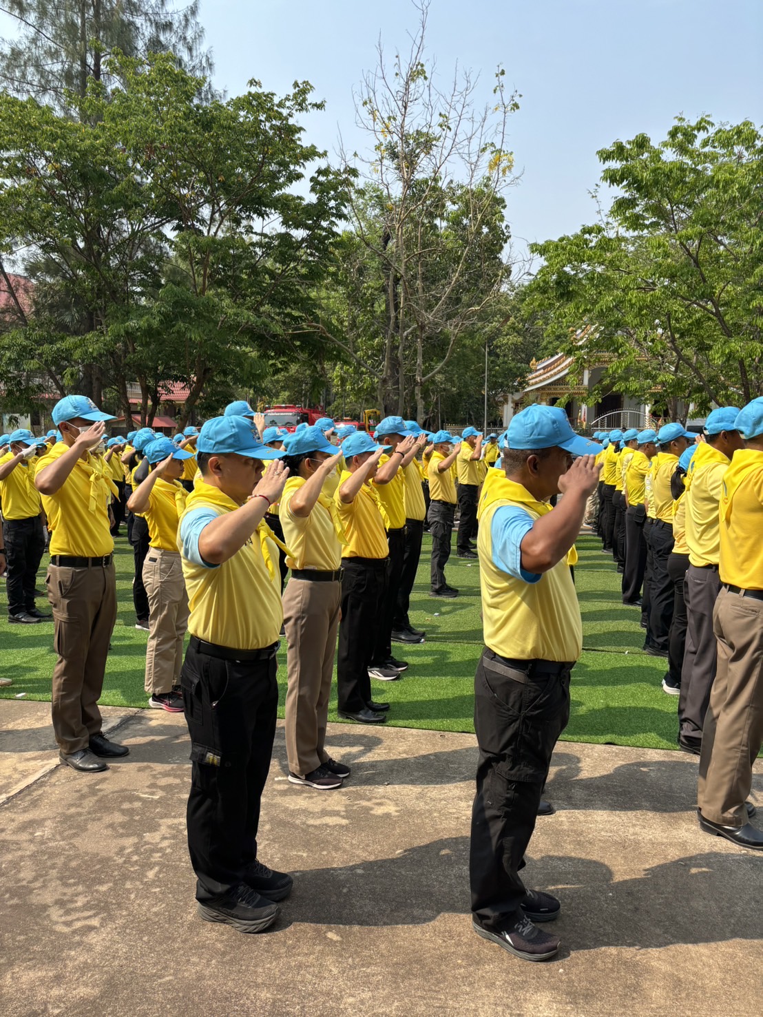 พช.หนองคาย ร่วมกิจกรรมจิตอาสาพัฒนาสิ่งแวดล้อมและบำเพ็ญสาธารณประโยชน์ เนื่องในวันฉัตรมงคล ประจำปี 2567