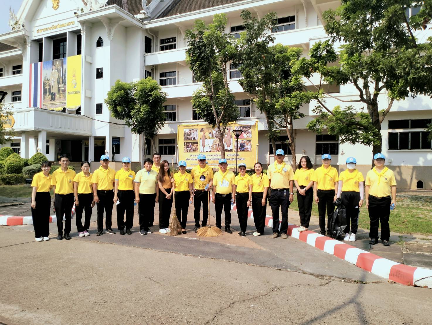 พช.หนองคาย ร่วมกิจกรรม Big Cleaning Day เพื่อเฉลิมพระเกียรติพระบาทสมเด็จพระเจ้าอยู่หัว เนื่องในโอกาสพระราชพิธีมหามงคลเฉลิมพระชนมพรรษา 6 รอบ 28 กรกฎาคม 2567
