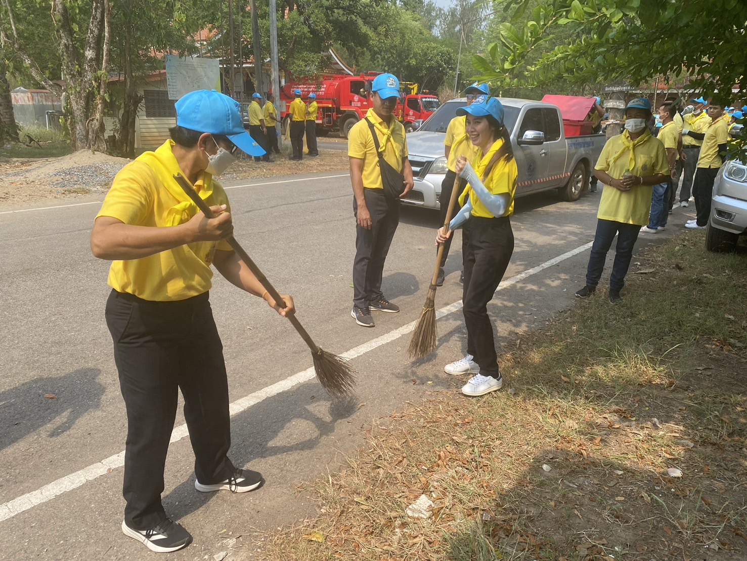 พช.หนองคาย ร่วมกิจกรรมจิตอาสาพัฒนาสิ่งแวดล้อมและบำเพ็ญสาธารณประโยชน์ เนื่องในวันฉัตรมงคล ประจำปี 2567