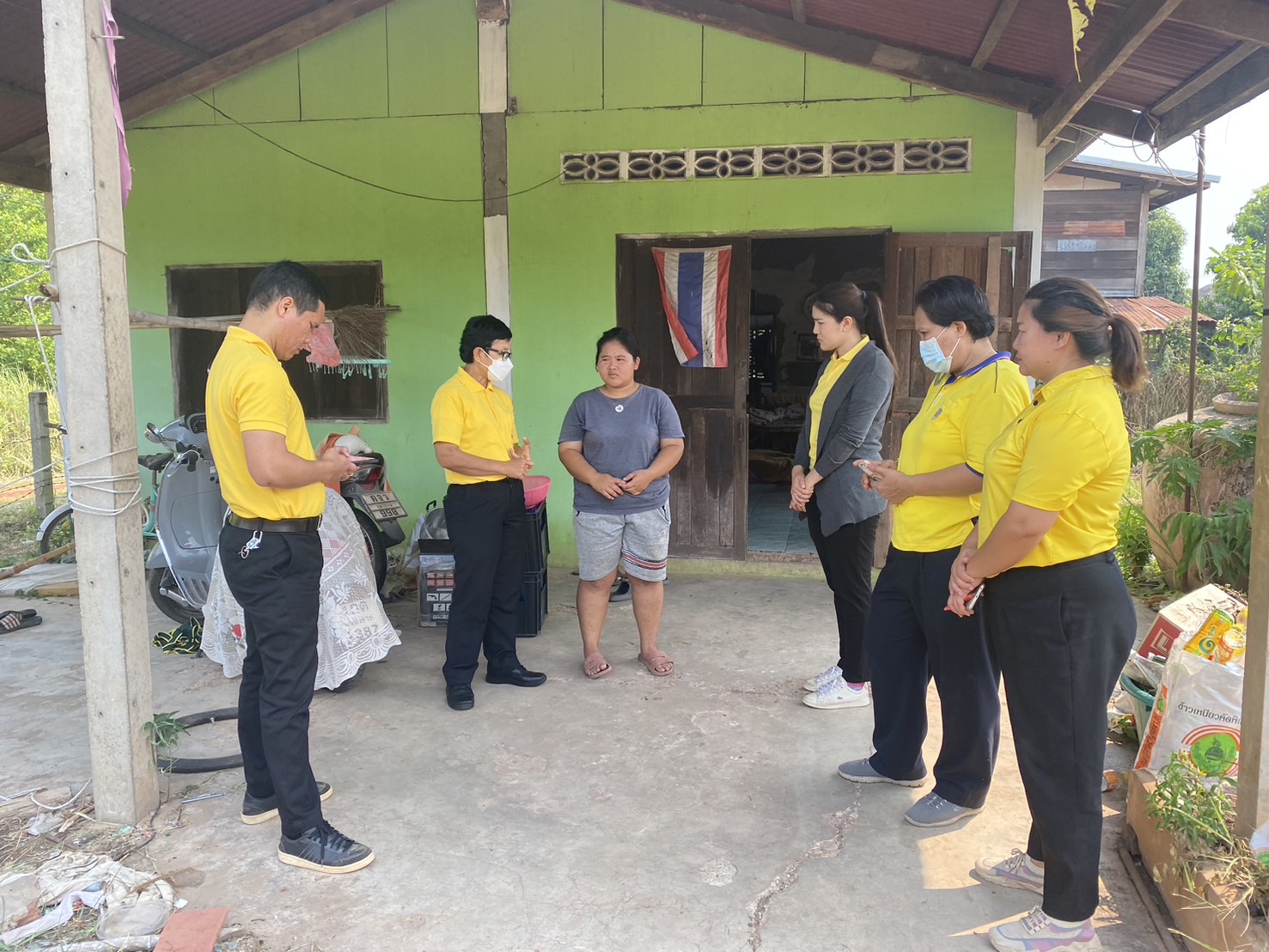 พช.หนองคาย ลงพื้นที่จัดเก็บข้อมูลครัวเรือนที่ขอรับการสนับสนุนวัสดุอุปกรณ์ ภายใต้บันทึกข้อตกลงความร่วมมือในการแก้ไขปัญหาความยากจนเชิงบูรณาการ ระหว่าง กรมการพัฒนาชุมชน กระทรวงมหาดไทย กับ มูลนิธิป่อเต็กตึ๊ง