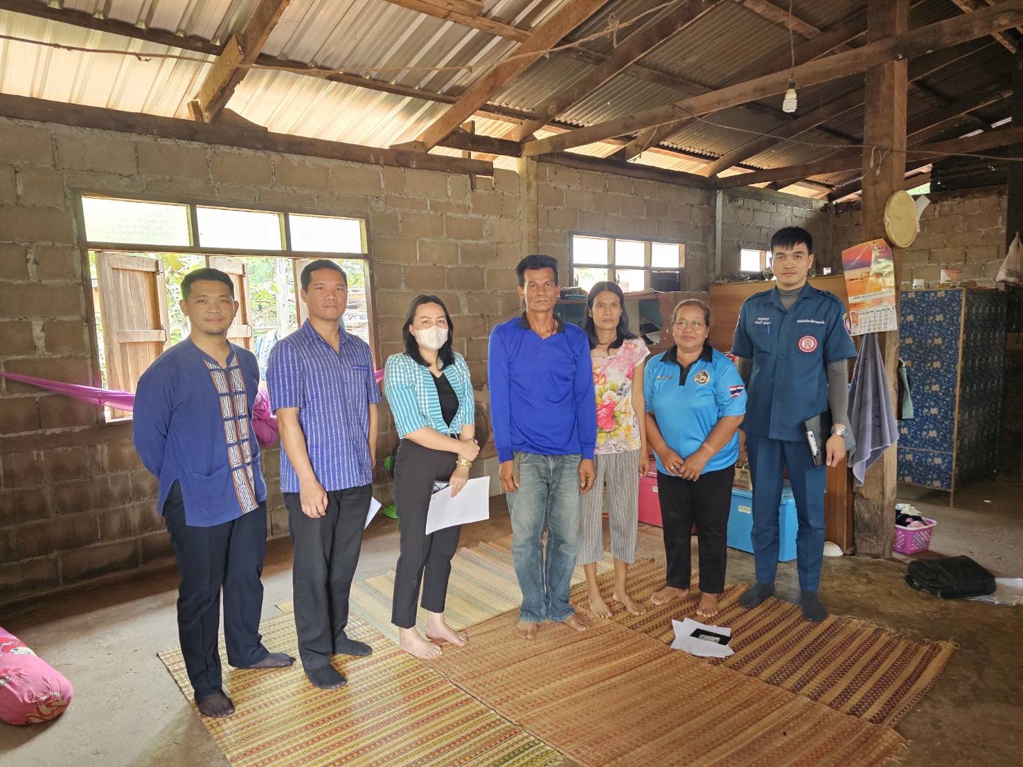 พช.หนองคาย ร่วมลงพื้นที่เพื่อจัดเก็บข้อมูลครัวเรือนที่ขอรับการสนับสนุนวัสดุอุปกรณ์ ภายใต้บันทึกข้อตกลงความร่วมมือในการแก้ไขปัญหาความยากจนเชิงบูรณาการ ระหว่าง กรมการพัฒนาชุมชนกระทรวงมหาดไทย กับ มูลนิธิป่อเต็กตึ๊ง