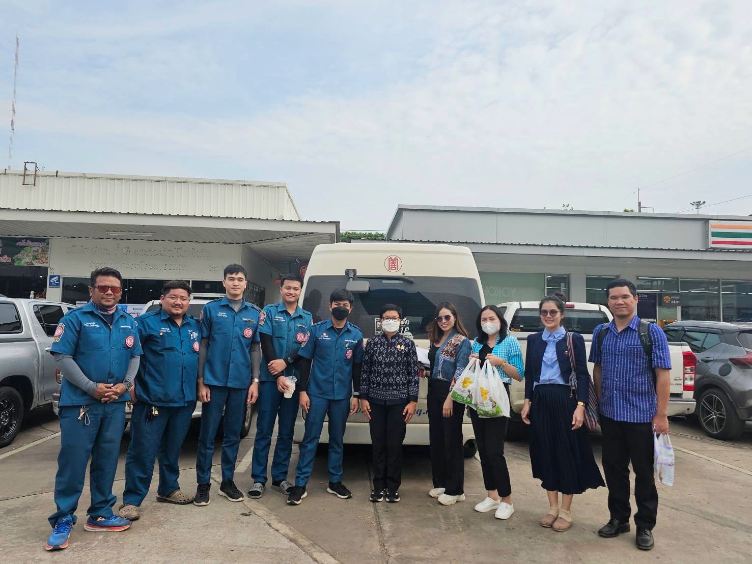 พช.หนองคาย ร่วมลงพื้นที่เพื่อจัดเก็บข้อมูลครัวเรือนที่ขอรับการสนับสนุนวัสดุอุปกรณ์ ภายใต้บันทึกข้อตกลงความร่วมมือในการแก้ไขปัญหาความยากจนเชิงบูรณาการ ระหว่าง กรมการพัฒนาชุมชนกระทรวงมหาดไทย กับ มูลนิธิป่อเต็กตึ๊ง