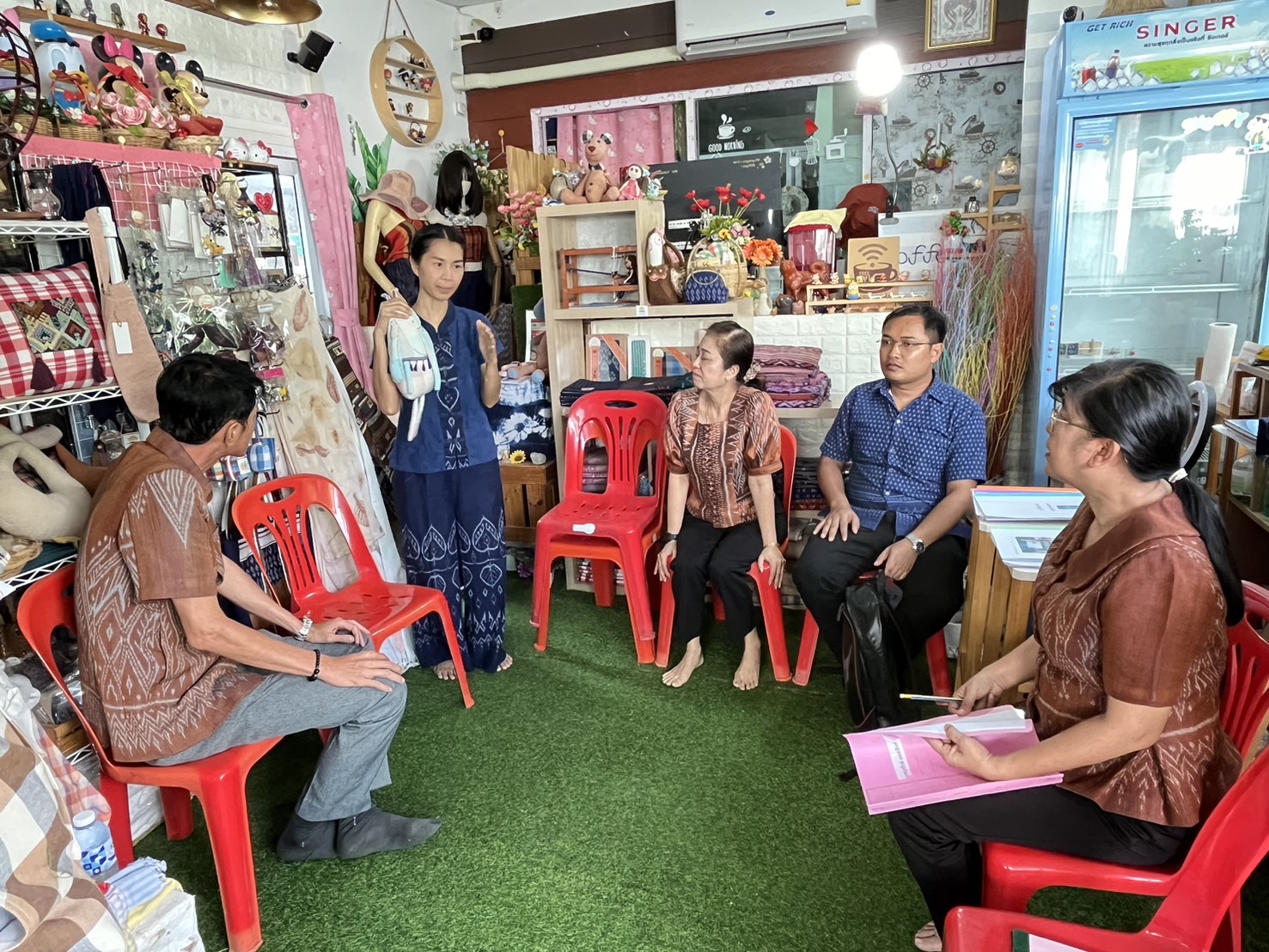พช.หนองคาย คักแทร่ๆ : คัดเลือกคนกองทุนพัฒนาบทบาทสตรีดีเด่นระดับจังหวัด ตามโครงการเชิดชูเกียรติคนกองทุนพัฒนาบทบาทสตรี ประจำปี 2567