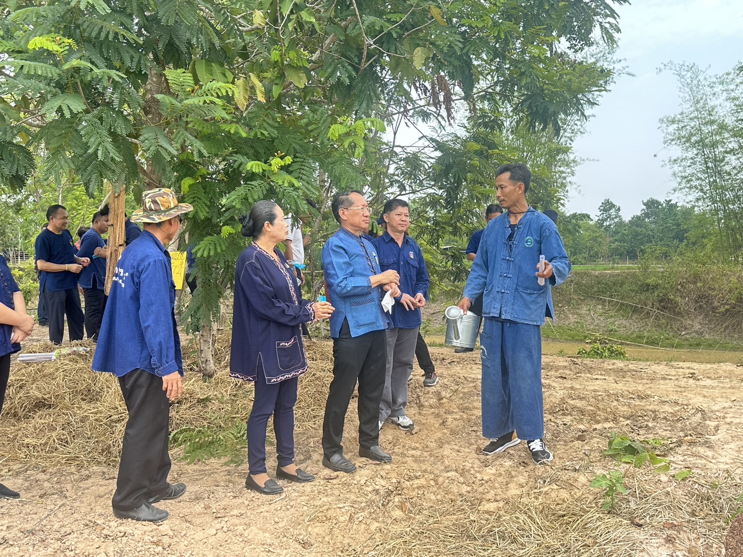 พช.หนองคาย น้อมนำหลักปรัชญาของเศรษฐกิจพอเพียงผ่านการดำเนินโครงการเฉลิมพระเกียรติพระบาทสมเด็จพระเจ้าอยู่หัว เนื่องในโอกาสมหามงคลเฉลิมพระชนมพรรษา 6 รอบ 28 กรกฎาคม 2567 ณ ศูนย์เรียนรู้ “โคก หนอง นา โมเดล” อำเภอสระใคร