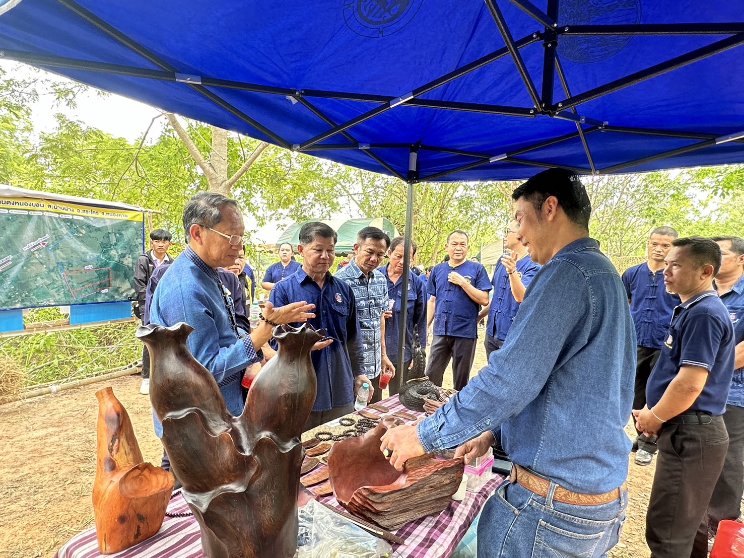 พช.หนองคาย น้อมนำหลักปรัชญาของเศรษฐกิจพอเพียงผ่านการดำเนินโครงการเฉลิมพระเกียรติพระบาทสมเด็จพระเจ้าอยู่หัว เนื่องในโอกาสมหามงคลเฉลิมพระชนมพรรษา 6 รอบ 28 กรกฎาคม 2567 ณ ศูนย์เรียนรู้ “โคก หนอง นา โมเดล” อำเภอสระใคร