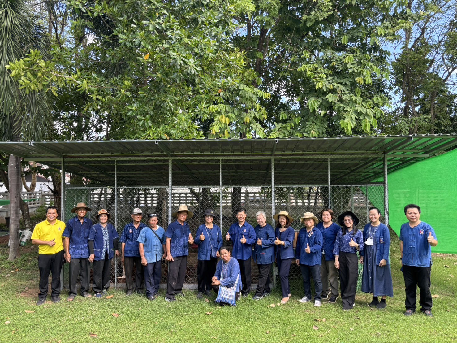 พช.หนองคาย ผนึกกำลัง ผู้นำ อช. ร่วมกับเครือข่ายโคกหนองนาอำเภอเมืองหนองคาย ขับเคลื่อนการน้อมนำแนวพระราชดำริของสมเด็จพระกนิษฐาธิราชเจ้า กรมสมเด็จพระเทพรัตนราชสุดาฯ สยามบรมราชกุมารี สู่ปฏิบัติการปลูกผักสวนครัว เพื่อสร้างความมั่นคงทางอาหาร กิจกรรม “ผู้นำต้นแบบตัวอย่างที่เห็นจริง”