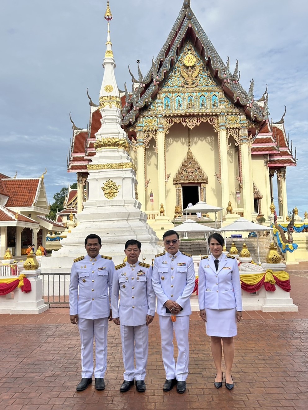 พช.หนองคาย ร่วมพิธีทำบุญตักบาตรถวายพระราชกุศล สมเด็จพระนางเจ้าฯ พระบรมราชินี เนื่องในโอกาสวันเฉลิมพระชนมพรรษา 3 มิถุนายน 2567