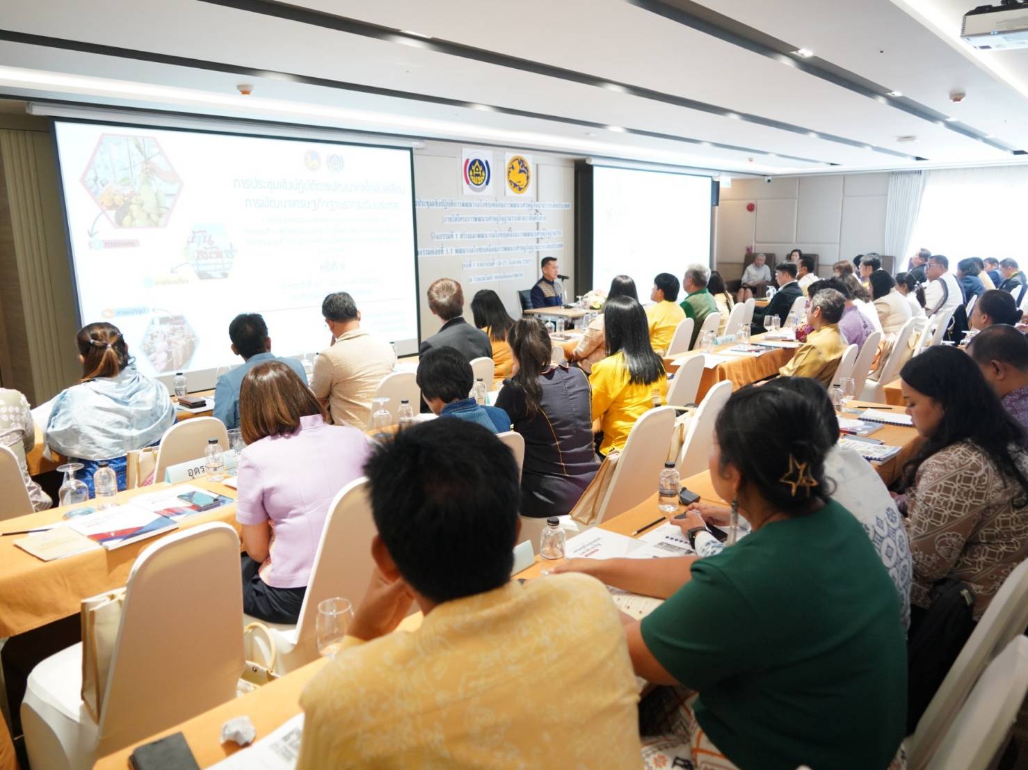 พช.หนองคาย ร่วมเดินหน้าขับเคลื่อนบริษัทประชารัฐรักสามัคคี ภายใต้แนวคิด “รัฐสนับสนุน เอกชนขับเคลื่อน และประชาชนลงมือทำ”