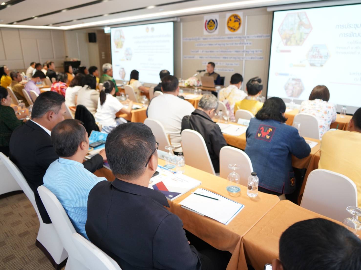 พช.หนองคาย ร่วมเดินหน้าขับเคลื่อนบริษัทประชารัฐรักสามัคคี ภายใต้แนวคิด “รัฐสนับสนุน เอกชนขับเคลื่อน และประชาชนลงมือทำ”