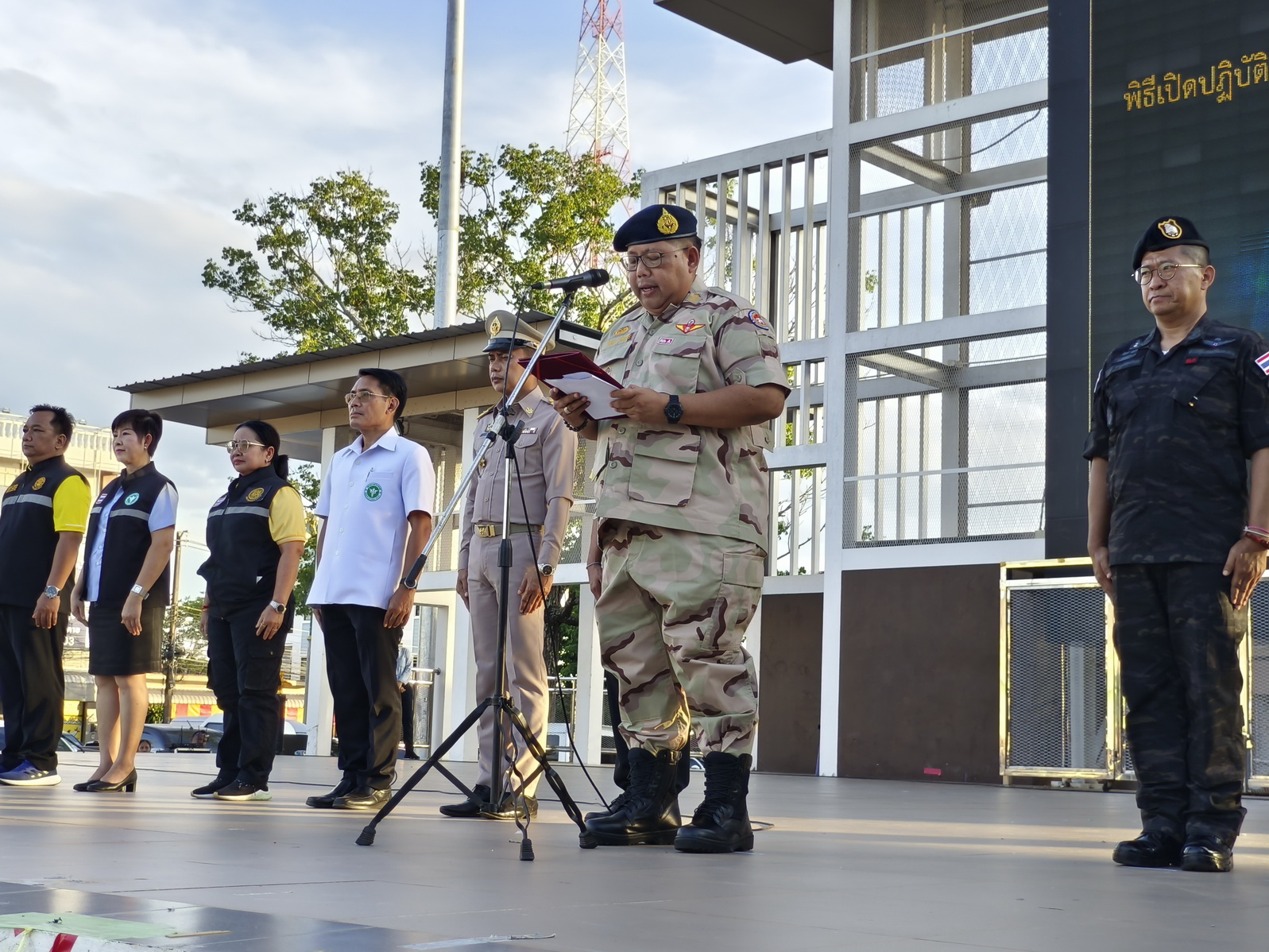 พช.หนองคาย ร่วมพิธีเปิดปฏิบัติการจัดระเบียบสังคม สถานบันเทิง สถานบริการพื้นที่เสี่ยง ตามแผนปฏิบัติการเร่งรัดการดำเนินงานป้องกัน ปราบปราม และแก้ไขปัญหายาเสพติด ระยะเร่งด่วน 3 เดือน 1 มิถุนายน ถึง 31 สิงหาคม 2567