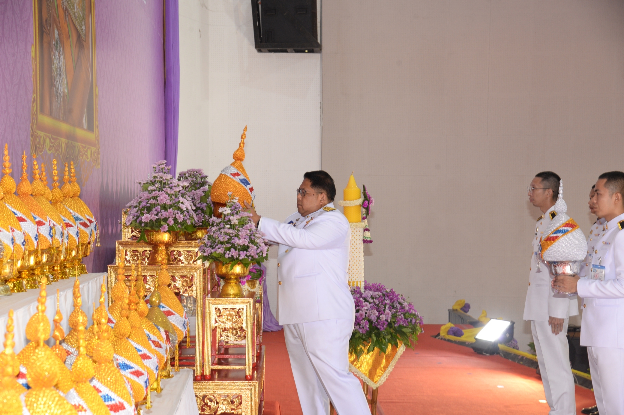 พช.หนองคาย ร่วมพิธีถวายเครื่องราชสักการะและวางพานพุ่ม และพิธีจุดเทียนถวายพระพรชัยมงคล สมเด็จพระนางเจ้าฯ พระบรมราชินี เนื่องในโอกาสวันเฉลิมพระชนมพรรษา 3 มิถุนายน 2567