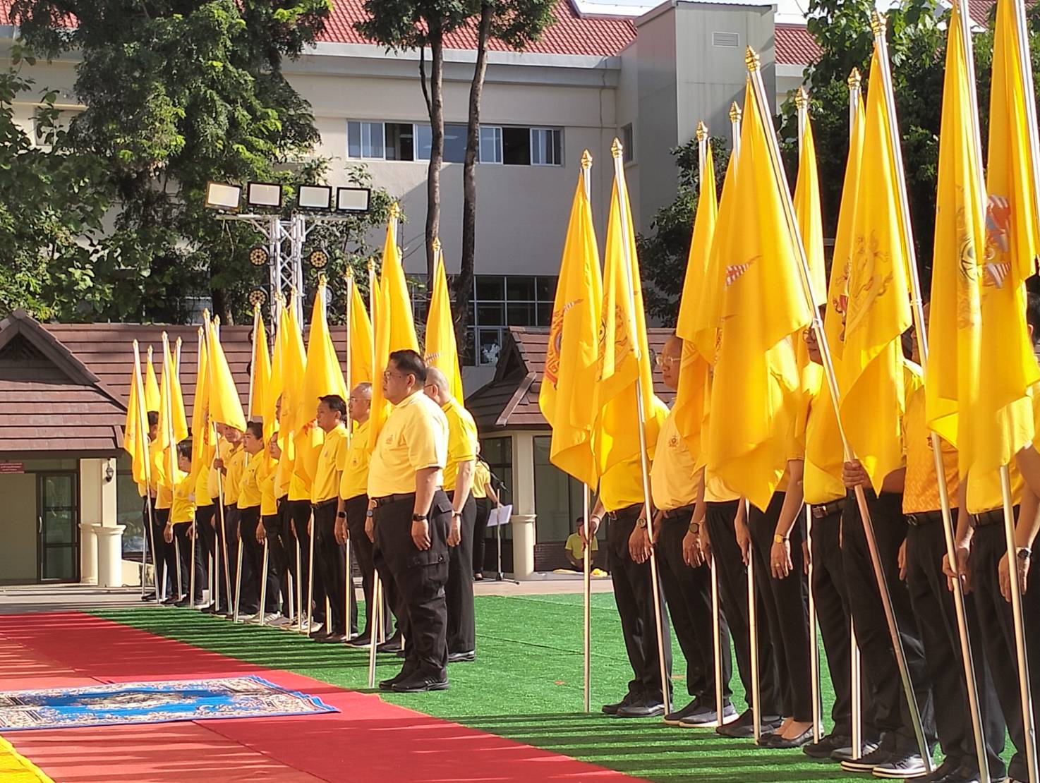 พช.หนองคาย แสดงความรักสามัคคีและความจงรักภักดี ร่วมกิจกรรม เดิน วิ่ง ปั่น ธงตราสัญลักษณ์งานเฉลิมพระเกียรติ พระบาทสมเด็จพระเจ้าอยู่หัว เนื่องในโอกาสพระราชพิธีมหามงคล เฉลิมพระชนมพรรษา 6 รอบ 28 กรกฎาคม 2567 ส่งต่อให้กับจังหวัดอุดรธานี