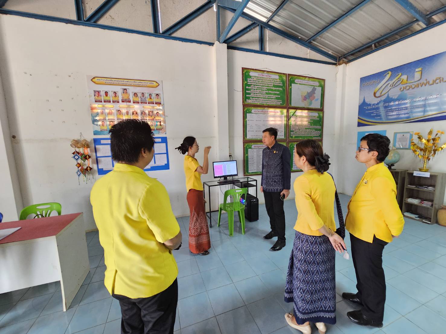 พช.หนองคาย ร่วมสนับสนุนศูนย์สารสนเทศฯ ตำบลโพนสว่าง รับการตรวจประเมินคัดเลือกการจัดตั้งศูนย์สารสนเทศตำบลต้นแบบฯ ระดับเขตตรวจราชการที่ 10 ประจำปี 2567 เพื่อเป็นศูนย์กลางการพัฒนาคุณภาพชีวิตให้ดีขึ้น