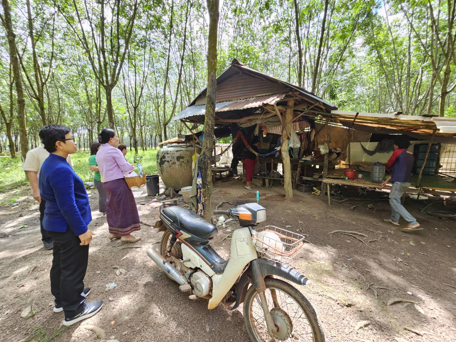 พช.หนองคาย ลงพื้นที่ถอดบทเรียนความสำเร็จของผู้นำสตรีในการแก้ไขปัญหาความยากจน และส่งเสริมการสร้างความมั่นคงทางอาหารสู่สถานศึกษา ในพื้นที่อำเภอเฝ้าไร่