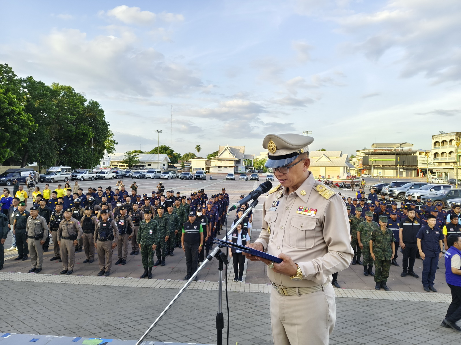 พช.หนองคาย ร่วมพิธีเปิดปฏิบัติการจัดระเบียบสังคม สถานบันเทิง สถานบริการพื้นที่เสี่ยง ตามแผนปฏิบัติการเร่งรัดการดำเนินงานป้องกัน ปราบปราม และแก้ไขปัญหายาเสพติด ระยะเร่งด่วน 3 เดือน 1 มิถุนายน ถึง 31 สิงหาคม 2567