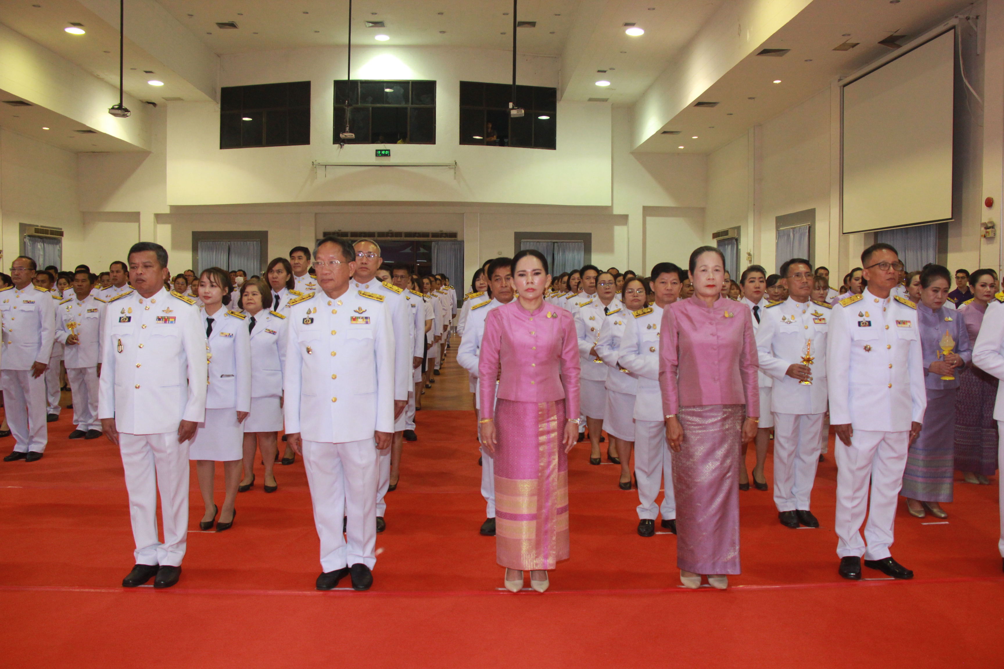 พช.หนองคาย ร่วมพิธีถวายเครื่องราชสักการะและวางพานพุ่ม และพิธีจุดเทียนถวายพระพรชัยมงคล สมเด็จพระนางเจ้าฯ พระบรมราชินี เนื่องในโอกาสวันเฉลิมพระชนมพรรษา 3 มิถุนายน 2567