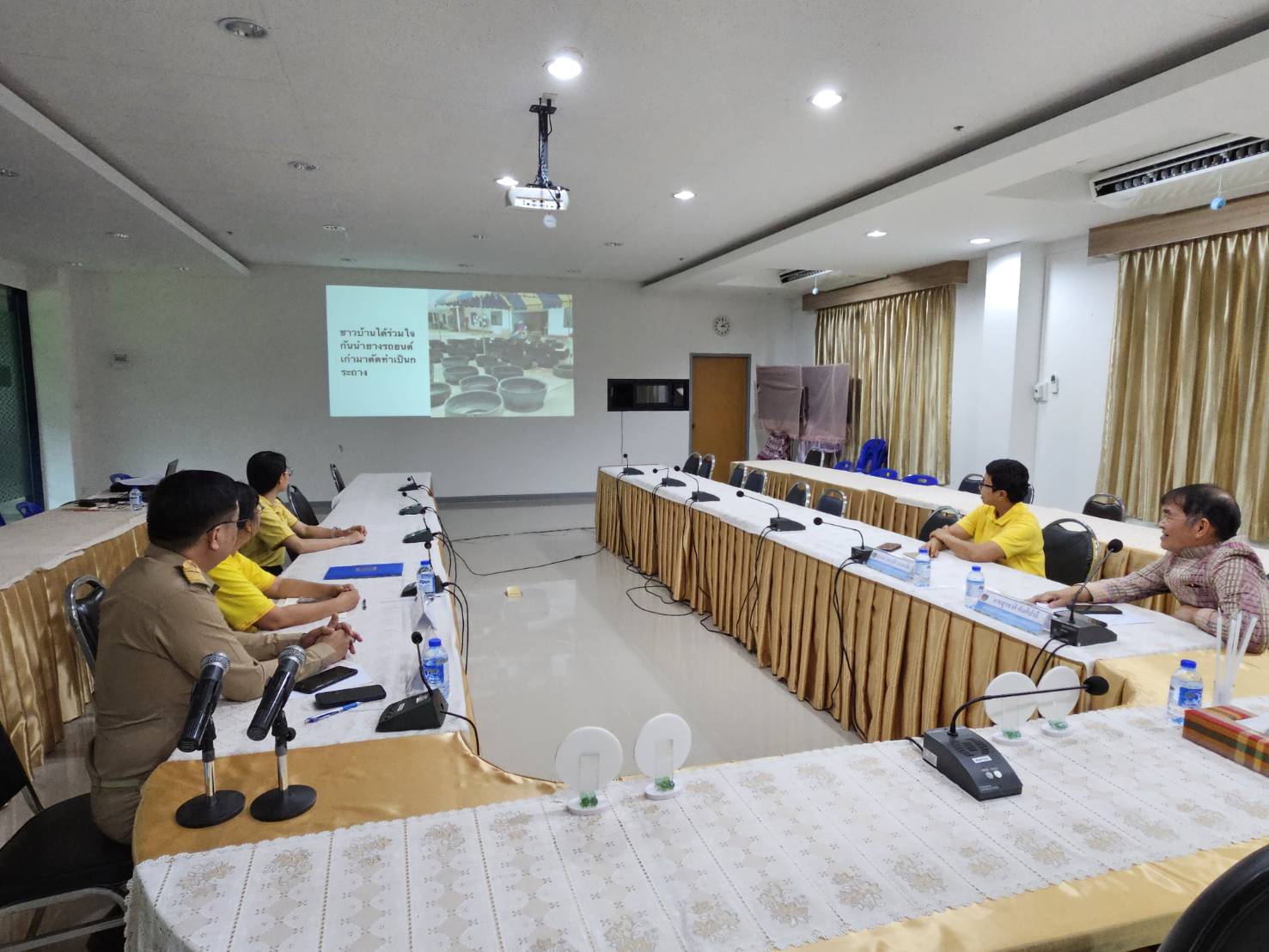 พช.หนองคาย ประชุมพิจารณาคัดเลือกพื้นที่เป้าหมาย ขับเคลื่อนโครงการการน้อมนำแนวพระราชดำริฯ การปลูกผักสวนครัว เพื่อสร้างความมั่นคงทางอาหาร เพื่อพัฒนาต่อยอดสู่ความมั่นคง อย่างยั่งยืน