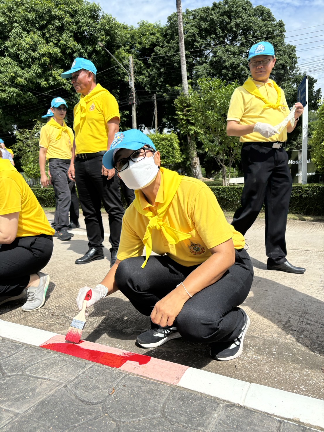 พช.หนองคาย ร่วมกิจกรรมจิตอาสาพัฒนา เนื่องในโอกาสวันอานันทมหิดล “กิจกรรมพัฒนาสิ่งแวดล้อมและบำเพ็ญสาธารณประโยชน์”