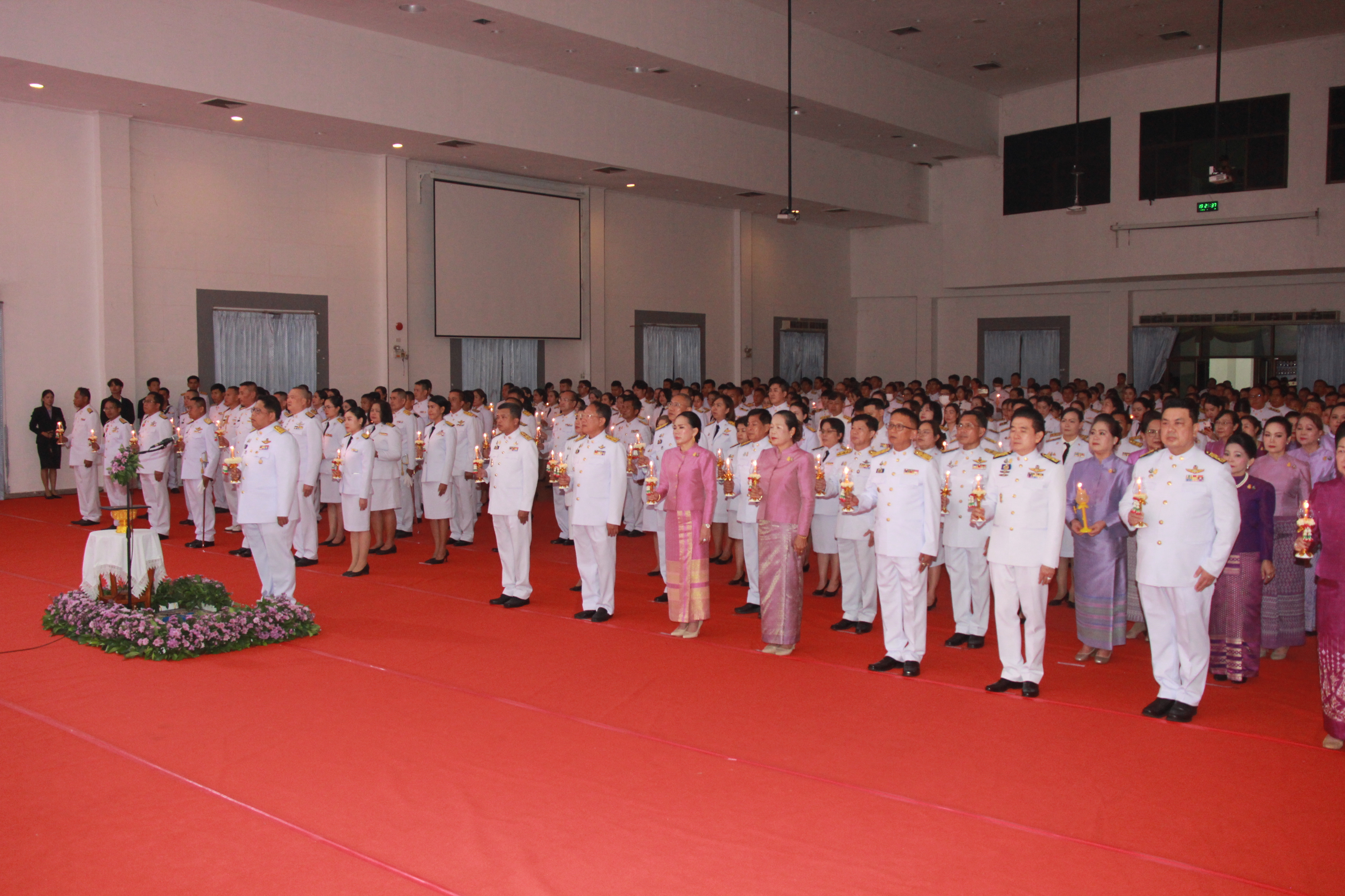 พช.หนองคาย ร่วมพิธีถวายเครื่องราชสักการะและวางพานพุ่ม และพิธีจุดเทียนถวายพระพรชัยมงคล สมเด็จพระนางเจ้าฯ พระบรมราชินี เนื่องในโอกาสวันเฉลิมพระชนมพรรษา 3 มิถุนายน 2567