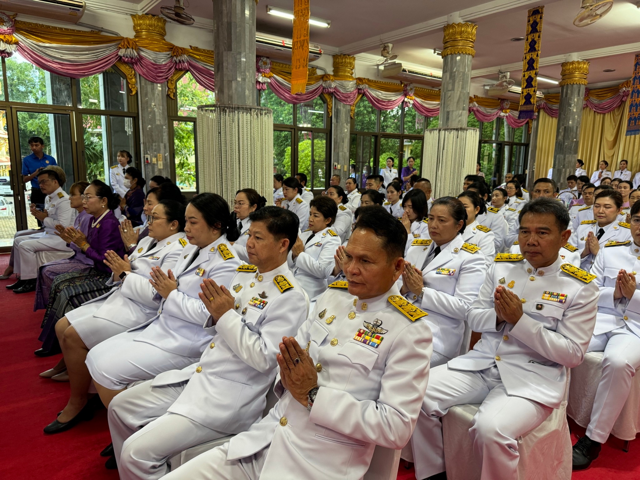 พช.หนองคาย ร่วมพิธีทำบุญตักบาตรถวายพระราชกุศล สมเด็จพระนางเจ้าฯ พระบรมราชินี เนื่องในโอกาสวันเฉลิมพระชนมพรรษา 3 มิถุนายน 2567