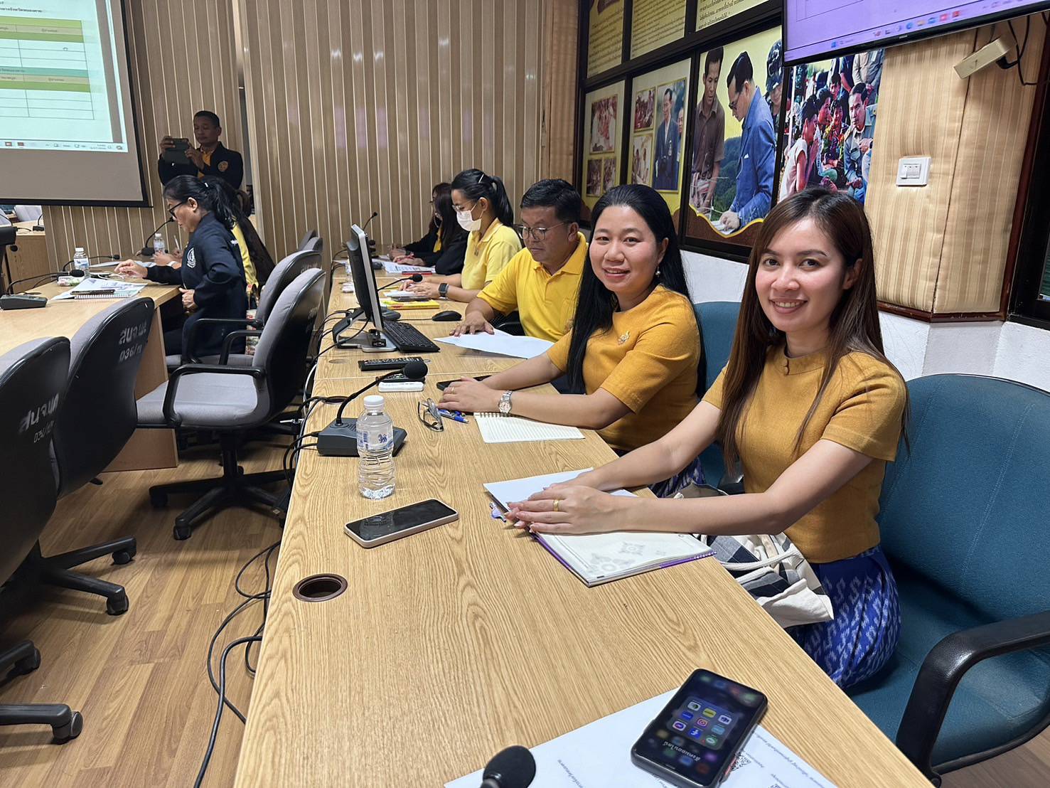 พช.หนองคาย ร่วมประชุมเพื่อซักซ้อมแนวทางการจัดนิทรรศการเพื่อแสดงถึงผลลัพธ์การปฏิบัติงานของจังหวัดหนองคาย ประกอบการตรวจประเมิน PMQA จังหวัดหนองคาย ประจำปี พ.ศ. 2567 หมวด 4 ด้านการวิเคราะห์ผลการดำเนินงานขององค์การและการจัดการความรู้ 