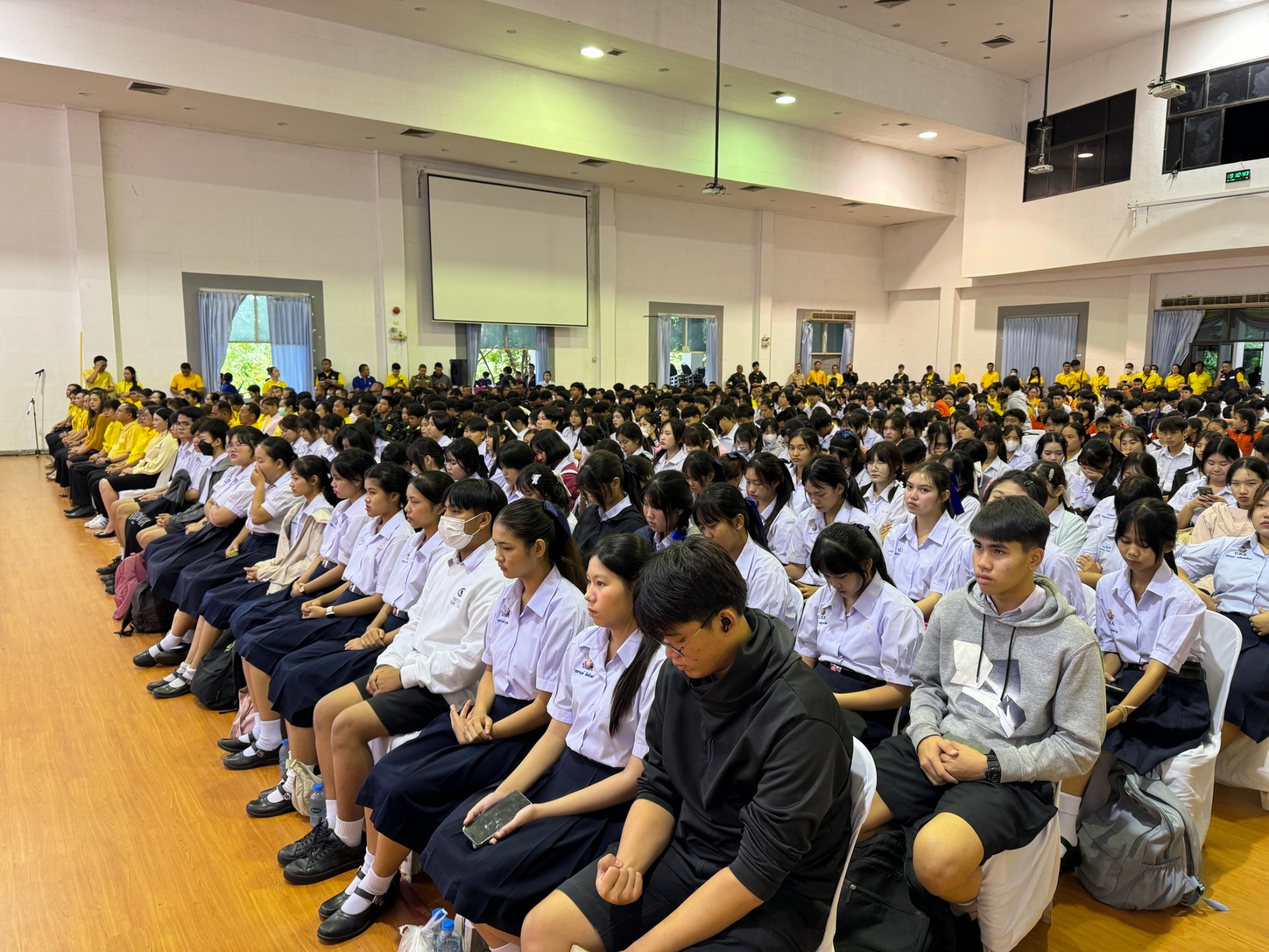 พช.หนองคาย ร่วมจัดกิจกรรมมหกรรมวันต่อต้านยาเสพติดโลก (26 มิถุนายน) ประจำปี 2567 จังหวัดหนองคาย “รวมพลังไทย สร้างครอบครัว ชุมชนอุ่นใจ พ้นภัยยาเสพติด เฉลิมพระเกียรติ 72 พรรษา มหาราชา”