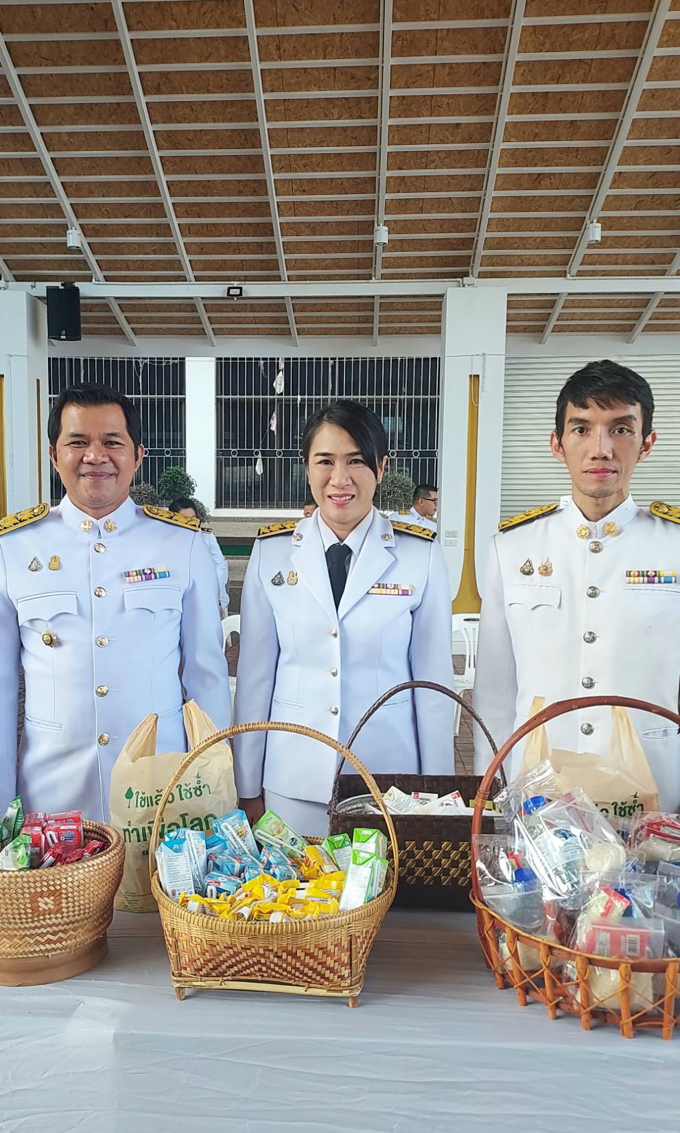 พช.หนองคาย ร่วมพิธีทำบุญตักบาตรถวายพระราชกุศล สมเด็จพระนางเจ้าฯ พระบรมราชินี เนื่องในโอกาสวันเฉลิมพระชนมพรรษา 3 มิถุนายน 2567