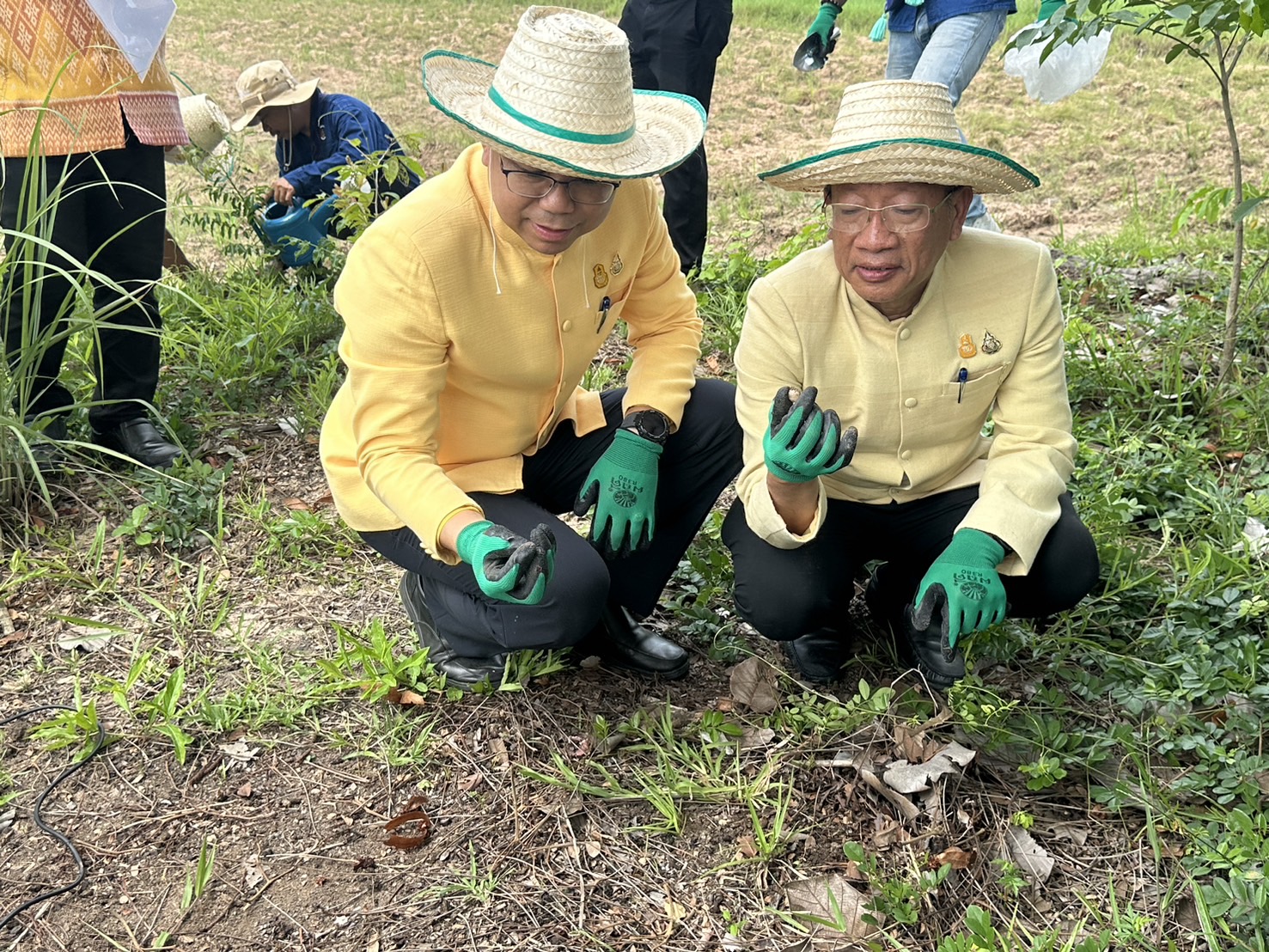 พช.หนองคาย น้อมนำหลักปรัชญาของเศรษฐกิจพอเพียงผ่านการดำเนินโครงการเฉลิมพระเกียรติพระบาทสมเด็จพระเจ้าอยู่หัว เนื่องในโอกาสมหามงคลเฉลิมพระชนมพรรษา 6 รอบ 28 กรกฎาคม 2567 ณ ศูนย์เรียนรู้ “โคก หนอง นา โมเดล” อำเภอโพธิ์ตาก