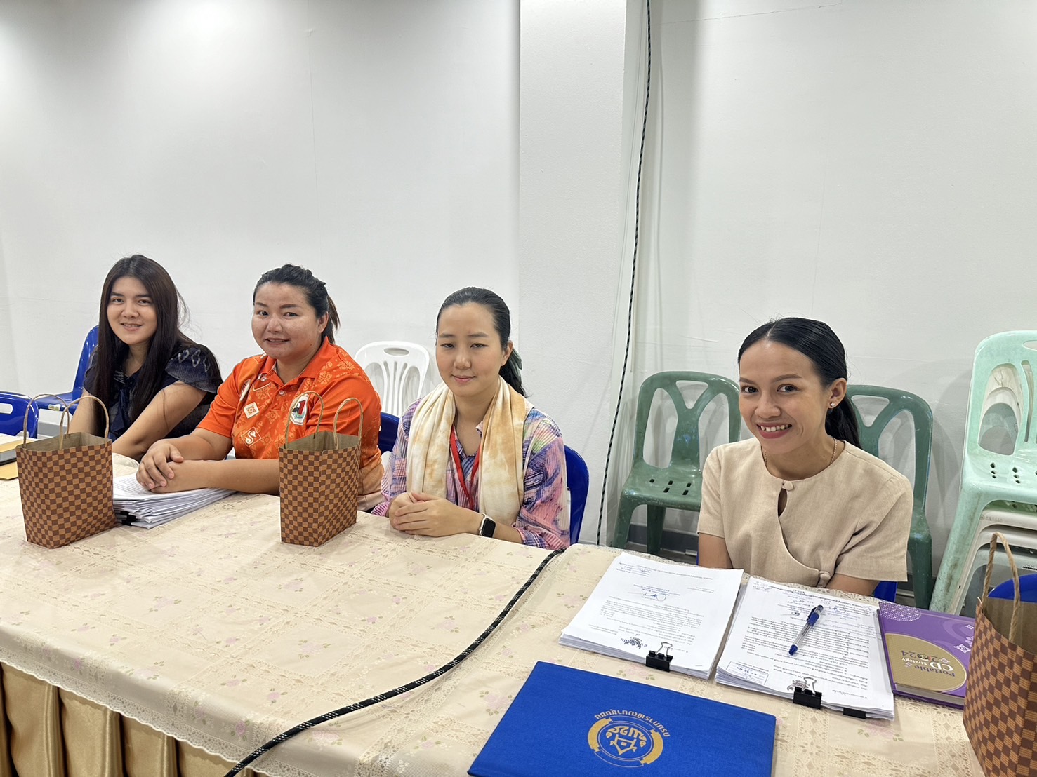 พช.หนองคาย ดำเนินการประชุมคณะอนุกรรมการตรวจประเมินเพื่อการรับรองมาตรฐานการพัฒนาชุมชน ระดับจังหวัด ภายใต้โครงการเชิดชูเกียรติเครือข่ายพัฒนาชุมชนดีเด่น กิจกรรมมาตรฐานการพัฒนาชุมชน (มชช.)