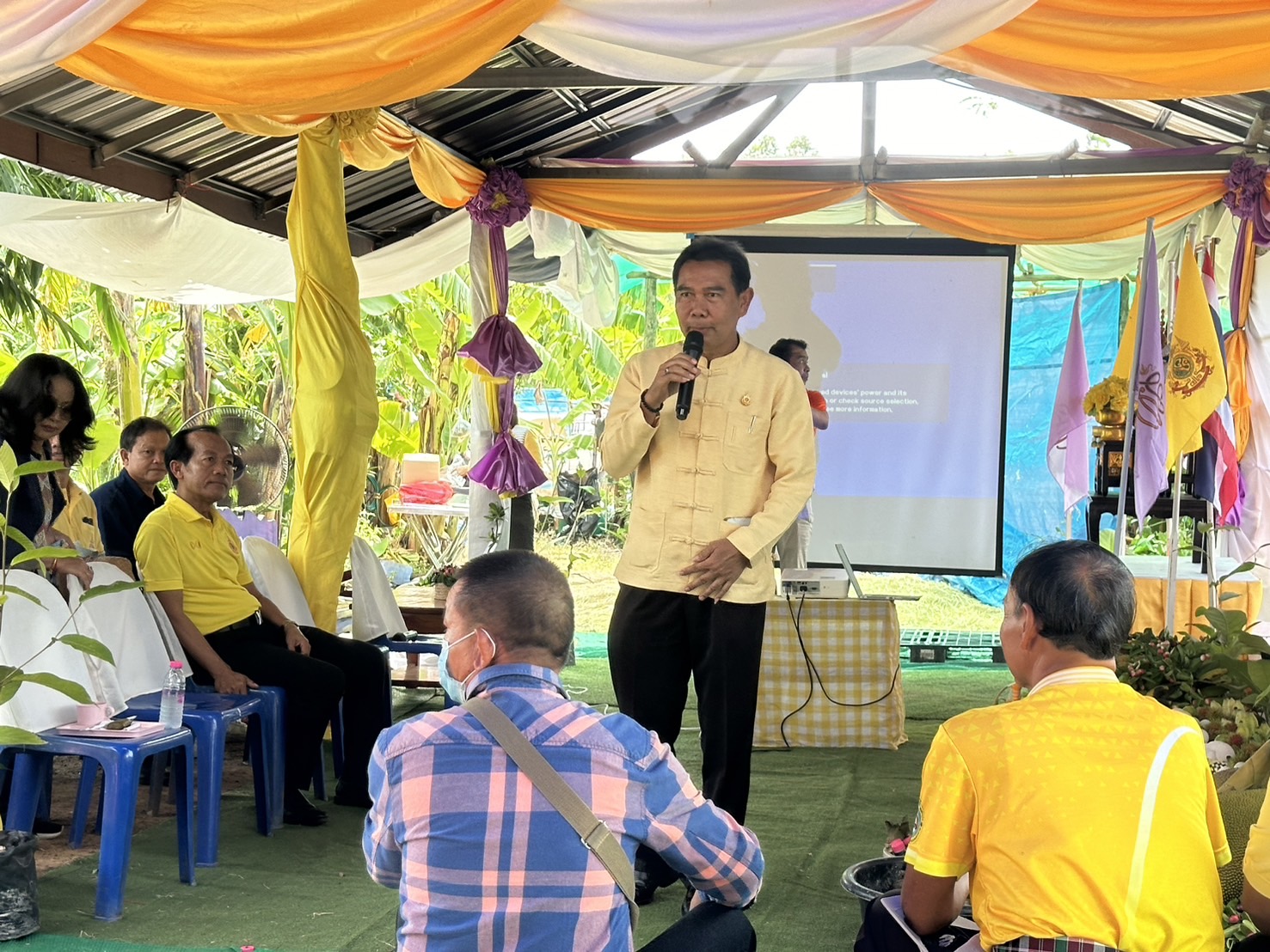 พช.หนองคาย น้อมนำหลักปรัชญาของเศรษฐกิจพอเพียงผ่านการดำเนินโครงการเฉลิมพระเกียรติพระบาทสมเด็จพระเจ้าอยู่หัว เนื่องในโอกาสมหามงคลเฉลิมพระชนมพรรษา 6 รอบ 28 กรกฎาคม 2567 ณ ศูนย์เรียนรู้ “โคก หนอง นา โมเดล” อำเภอเมืองหนองคาย