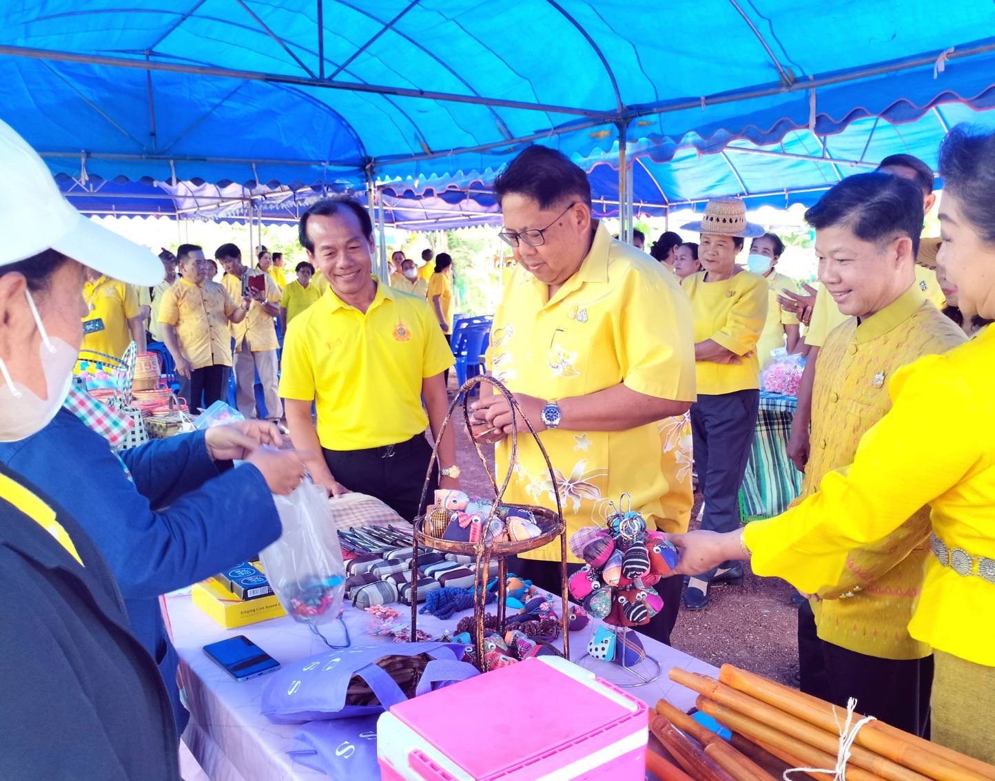 พช.หนองคาย น้อมนำหลักปรัชญาของเศรษฐกิจพอเพียงผ่านการดำเนินโครงการเฉลิมพระเกียรติพระบาทสมเด็จพระเจ้าอยู่หัว เนื่องในโอกาสมหามงคลเฉลิมพระชนมพรรษา 6 รอบ 28 กรกฎาคม 2567 ณ ศูนย์เรียนรู้ “โคก หนอง นา โมเดล” อำเภอเมืองหนองคาย