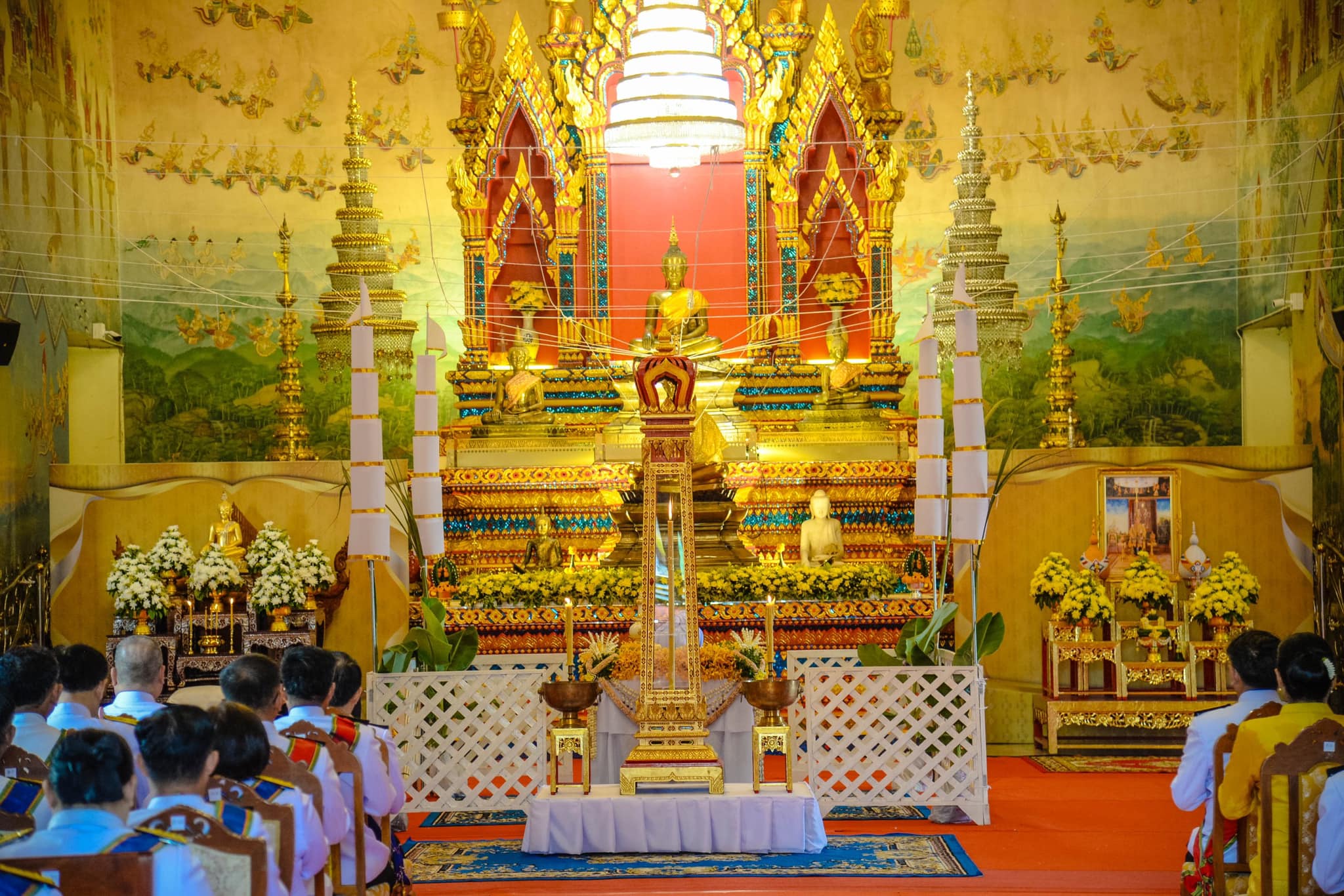 พช.หนองคาย ร่วมพิธีเวียนเทียนสมโภชน้ำพระพุทธมนต์ศักดิ์สิทธิ์ ณ พระอุโบสถ วัดโพธิ์ชัย พระอารามหลวง อำเภอเมืองหนองคาย จังหวัดหนองคาย