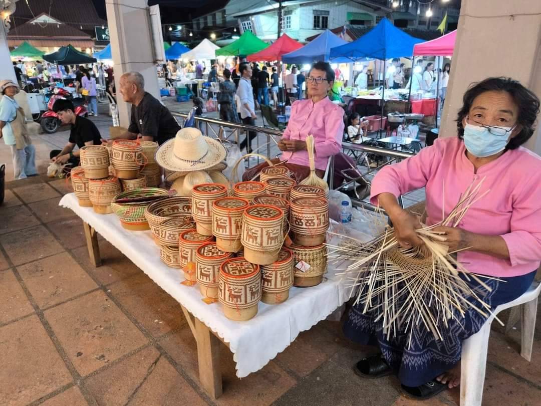 พช.หนองคาย ร่วมกิจกรรม 1 อำเภอ 1 ลานสร้างสรรค์ ณ ลานวัฒนธรรมตลาดแคมของถนนคนเดินริมโขง หนองคาย
