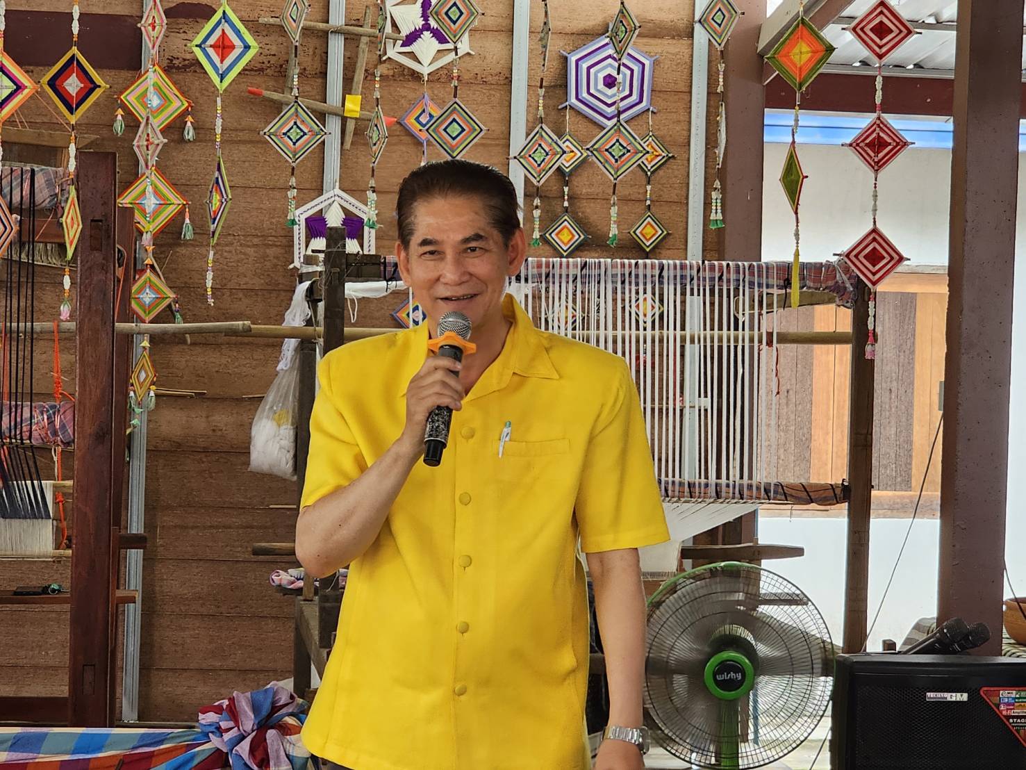 พช.หนองคาย จับมือกลุ่มวิสาหกิจชุมชนทอผ้าพื้นเมืองบ้านโพธิ์ตาก เข้ารับการคัดเลือกหมู่บ้านหัตถกรรมเพื่อเข้ารับรางวัล ”หม่อมงามจิตต์ บุรฉัตร” รางวัลสร้างเสริมคนดีมีคุณธรรม ประจำปี 2567