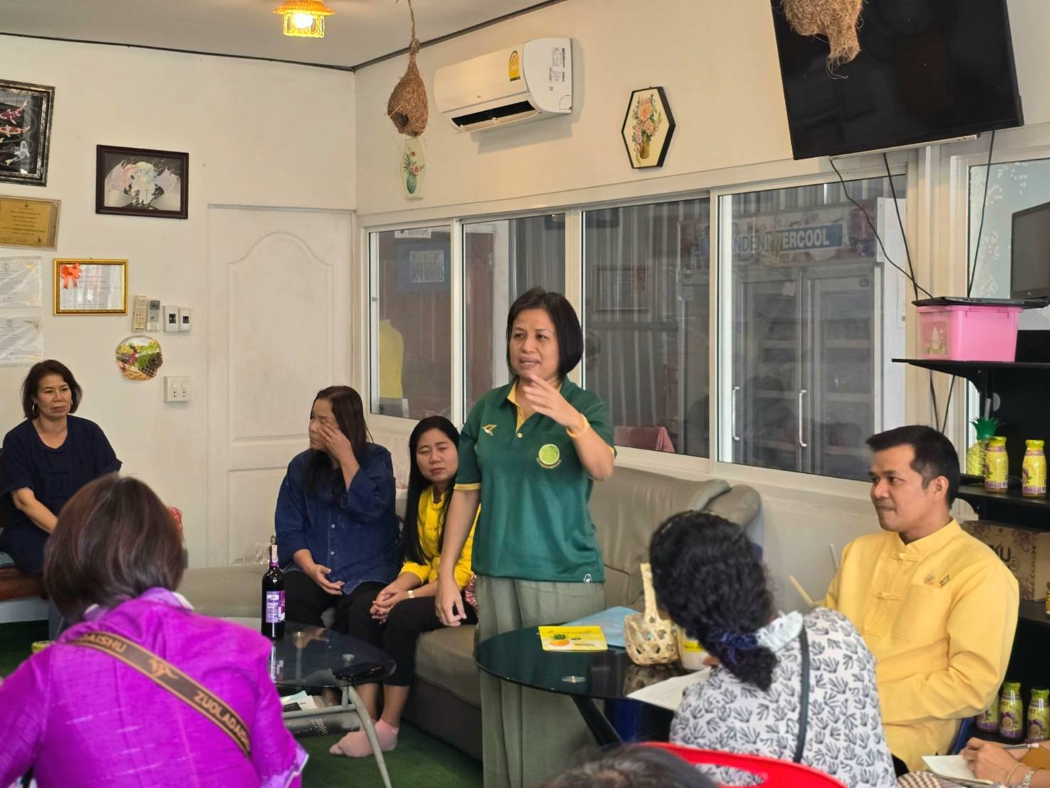 พช.หนองคาย ขับเคลื่อนโครงการส่งเสริมการสร้างรายได้จากกิจการอาหารปลอดภัย พาลงพื้นที่พูดคุยกลุ่มผู้ประกอบการ OTOP ที่ประสบความสำเร็จ