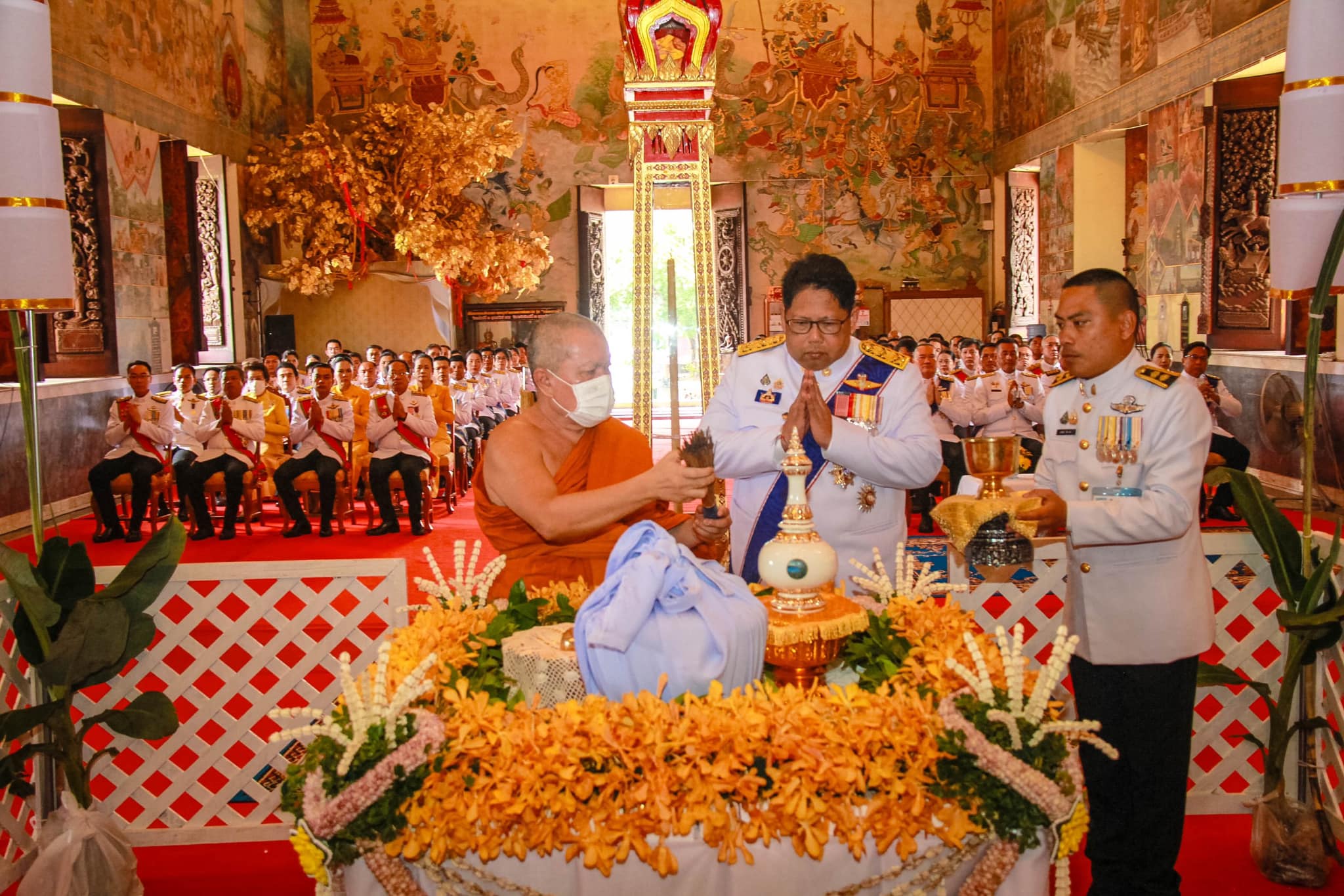พช.หนองคาย ร่วมพิธีเวียนเทียนสมโภชน้ำพระพุทธมนต์ศักดิ์สิทธิ์ ณ พระอุโบสถ วัดโพธิ์ชัย พระอารามหลวง อำเภอเมืองหนองคาย จังหวัดหนองคาย