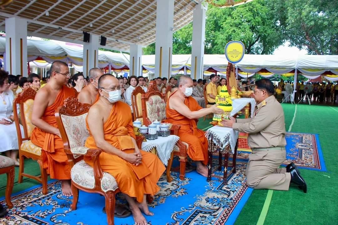 พช.หนองคาย ร่วมพิธีปลงผม ตามโครงการบรรพชาอุปสมบท เฉลิมพระเกียรติพระบาทสมเด็จพระเจ้าอยู่หัว เนื่องในโอกาสมหามงคลเฉลิมพระชนมพรรษา 6 รอบ 28 กรกฎาคม 2567