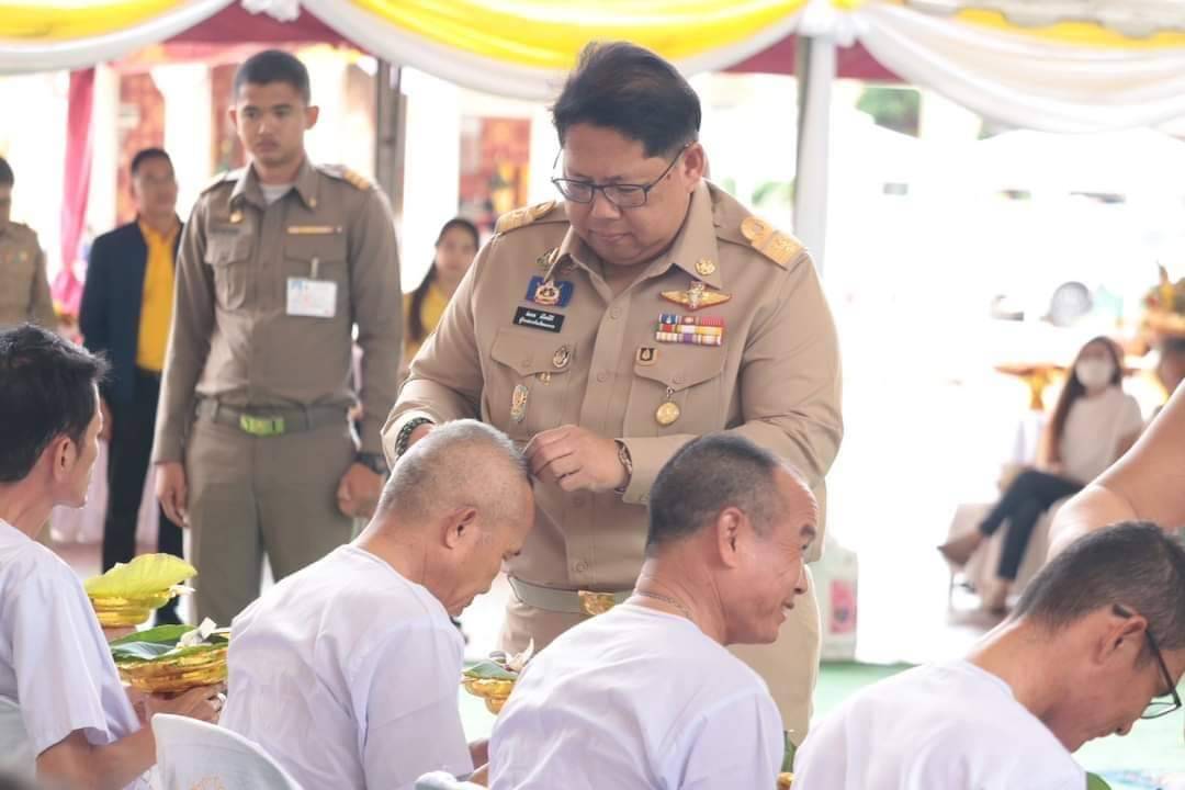 พช.หนองคาย ร่วมพิธีปลงผม ตามโครงการบรรพชาอุปสมบท เฉลิมพระเกียรติพระบาทสมเด็จพระเจ้าอยู่หัว เนื่องในโอกาสมหามงคลเฉลิมพระชนมพรรษา 6 รอบ 28 กรกฎาคม 2567